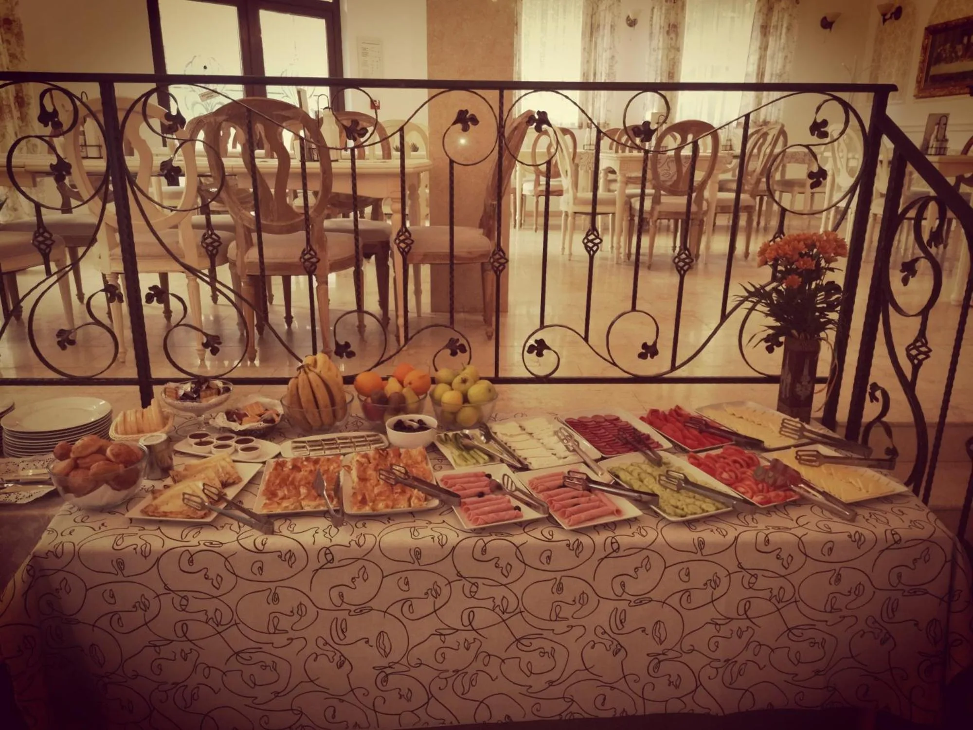 Breakfast in Family Hotel Rai