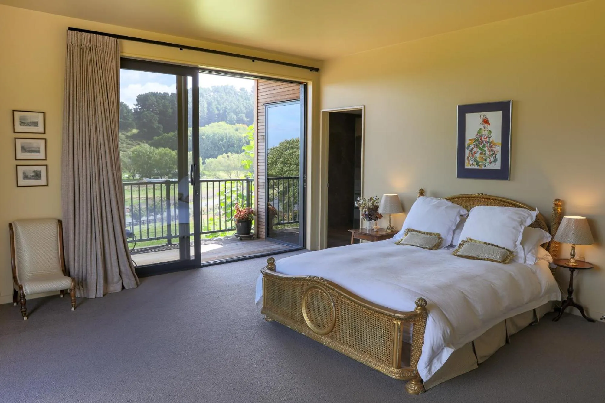 Bed in Ballymoney Cnoc