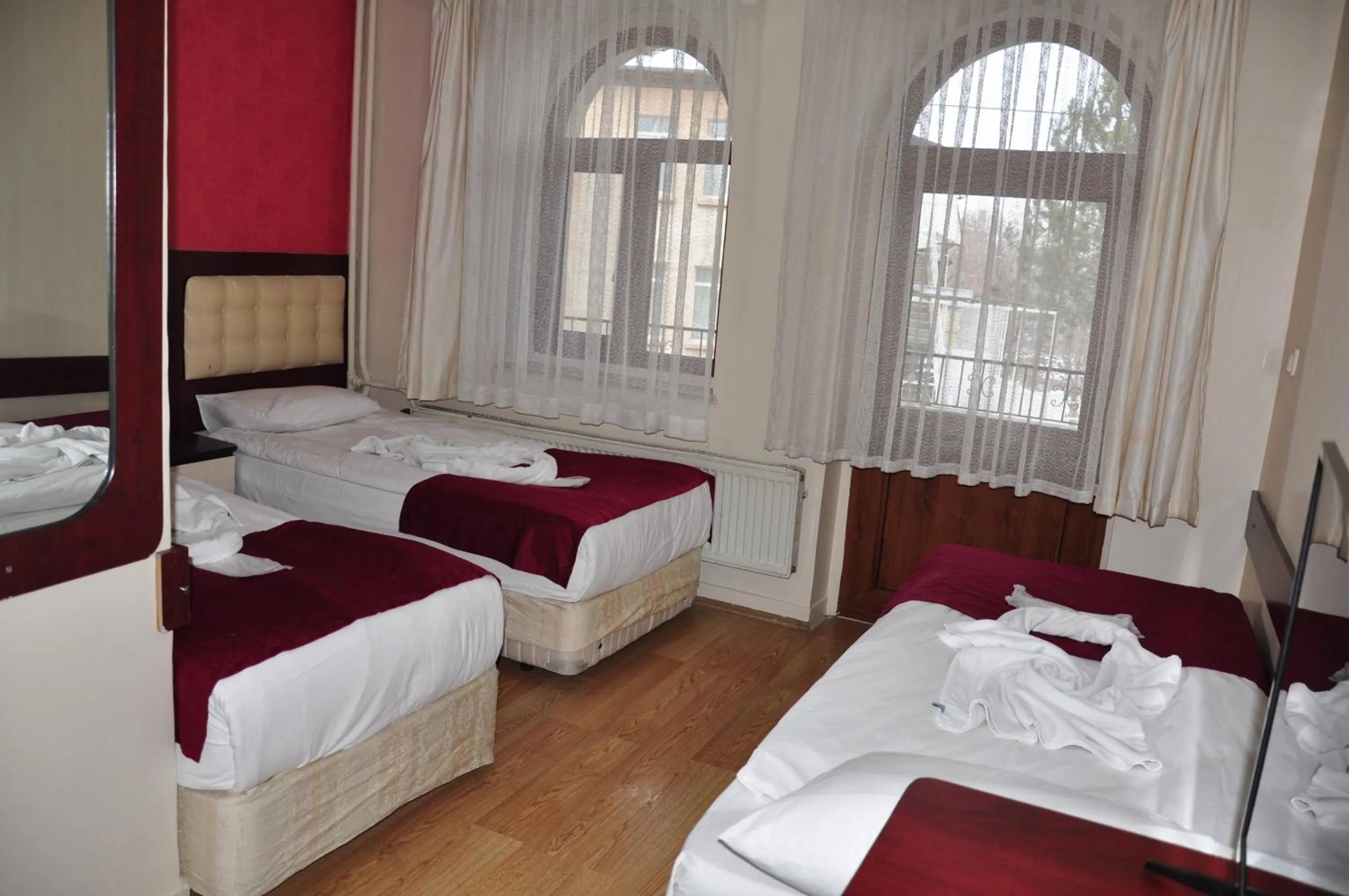 Photo of the whole room in Sena Hotels