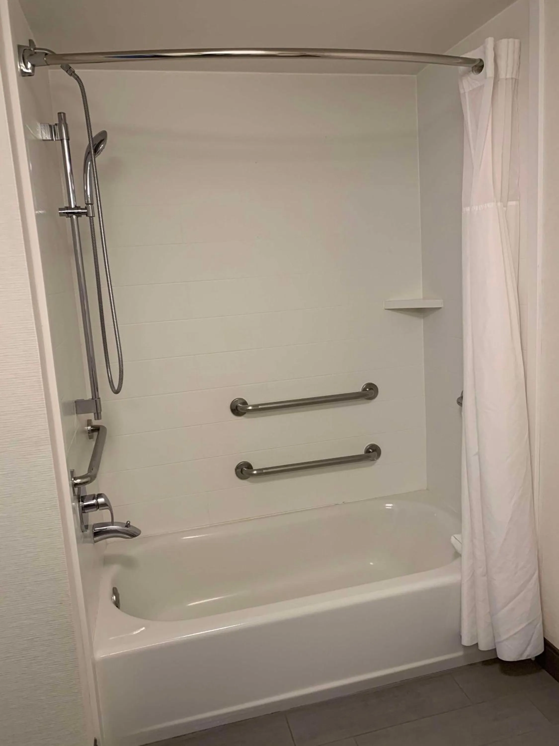 Bathroom in Hampton Inn & Suites Carson City