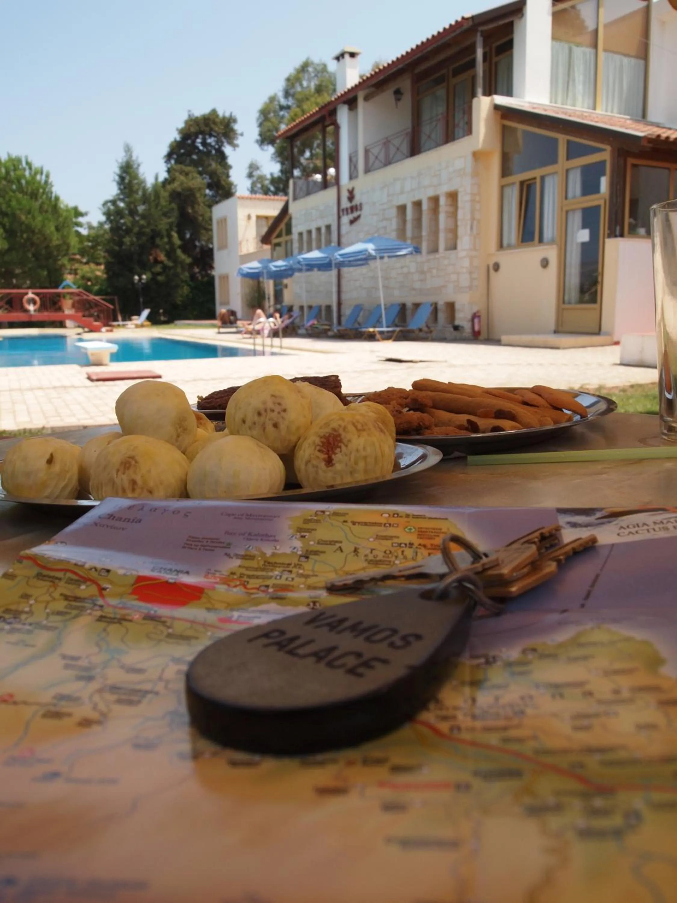 Swimming pool in Vamos Palace Apartments