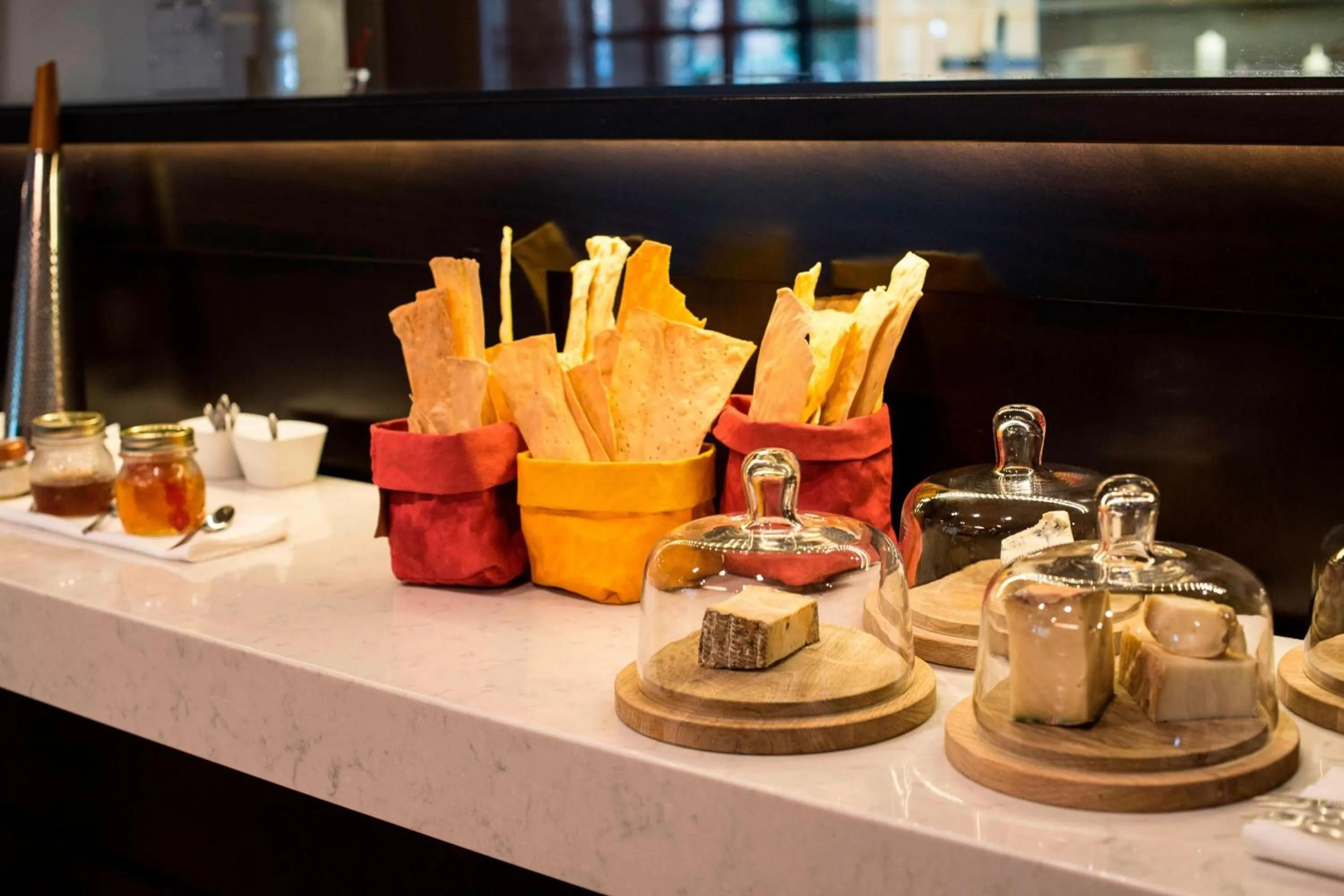 Restaurant/places to eat in The Siena Hotel, Autograph Collection