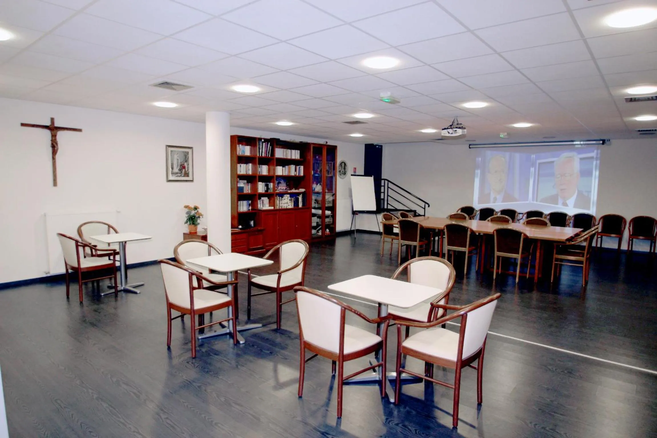 Communal lounge/ TV room in Hotel Florence