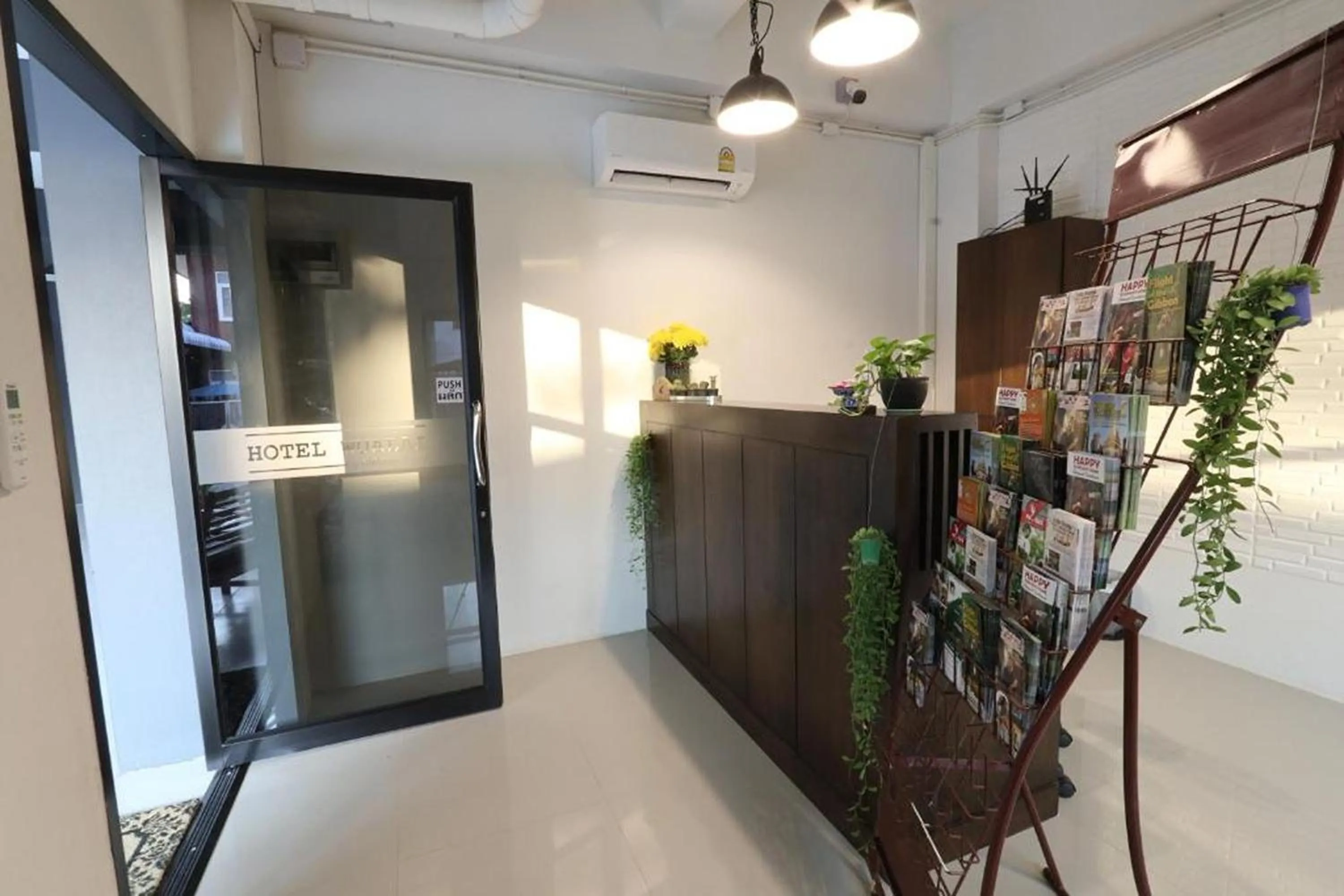 Lobby or reception in Hotel Wualai by CMStay