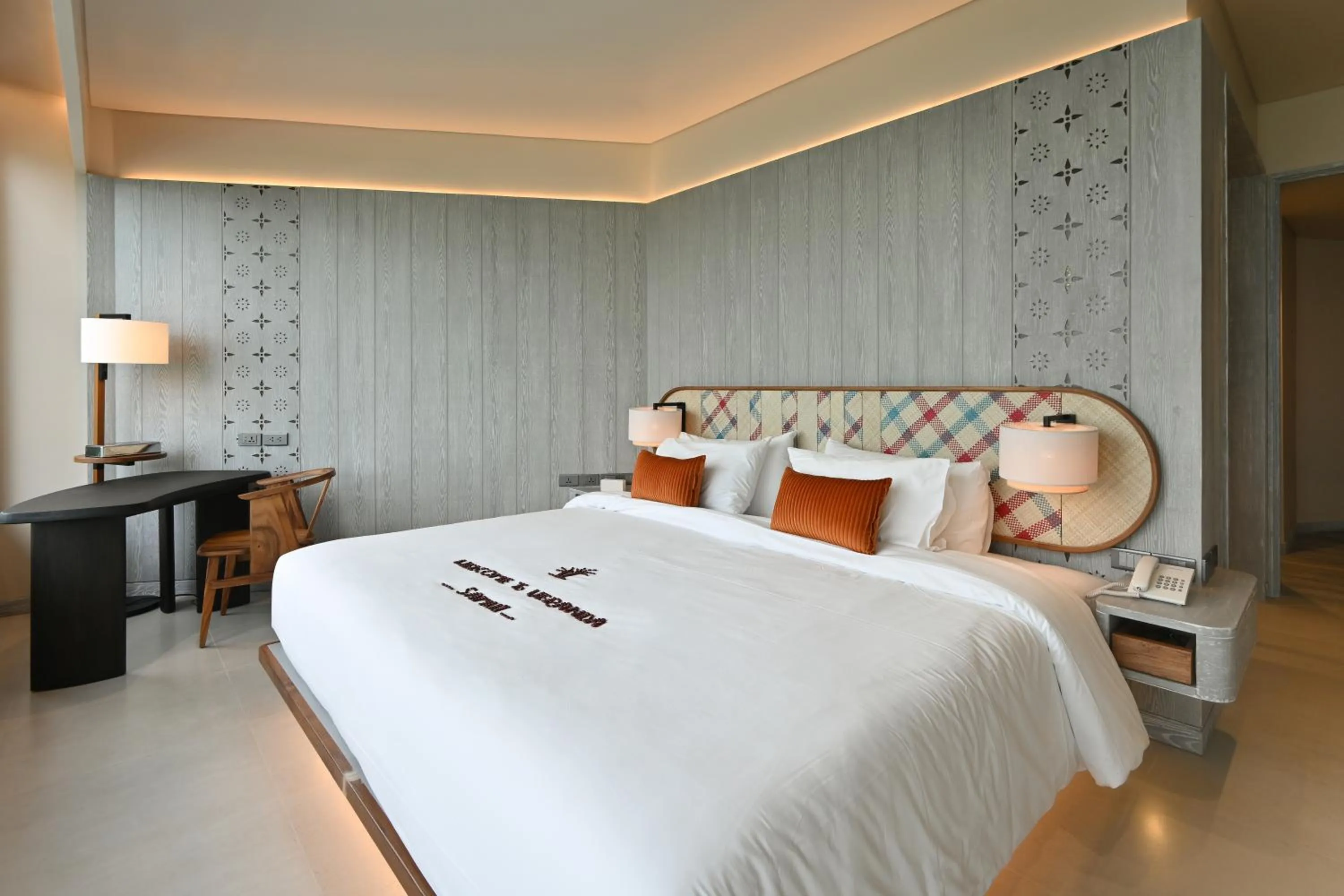 Bed in Rocky's Boutique Resort - Veranda Collection Samui