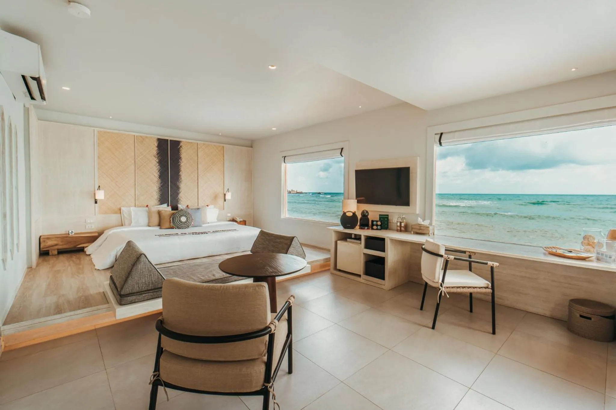 Bed in Rocky's Boutique Resort - Veranda Collection Samui