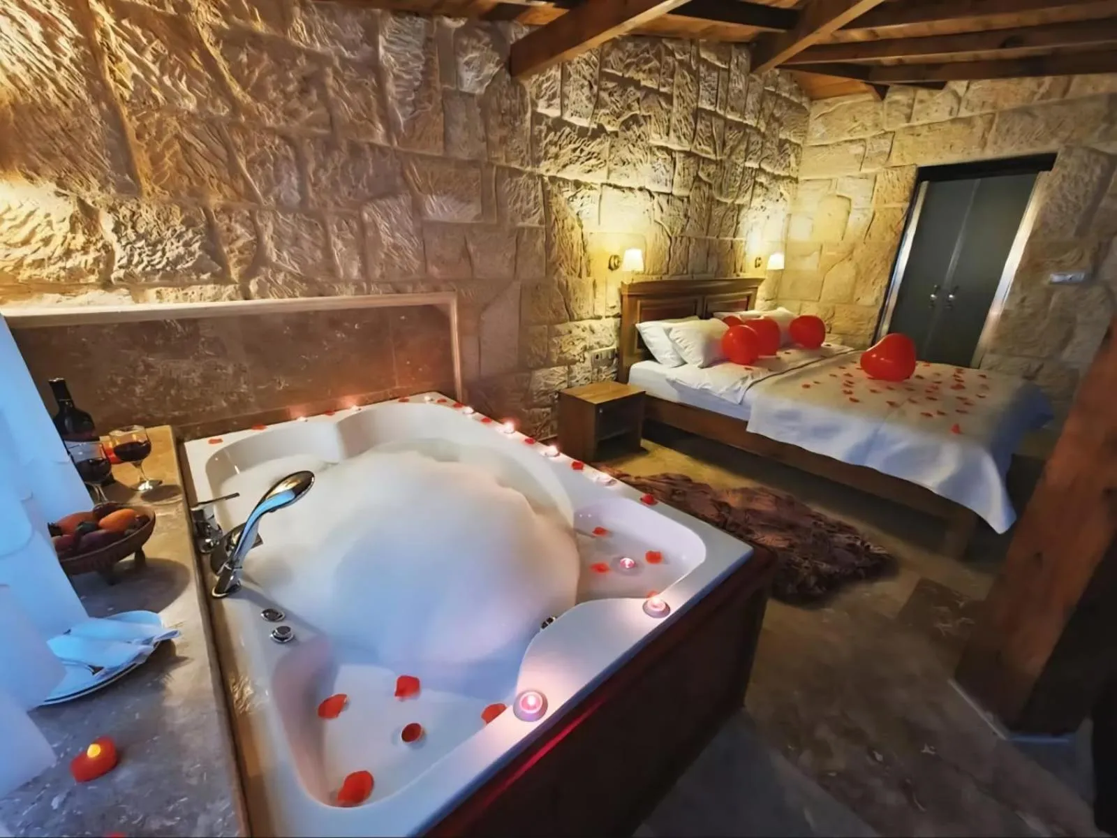 Photo of the whole room, Bed in Yıldız Hotel