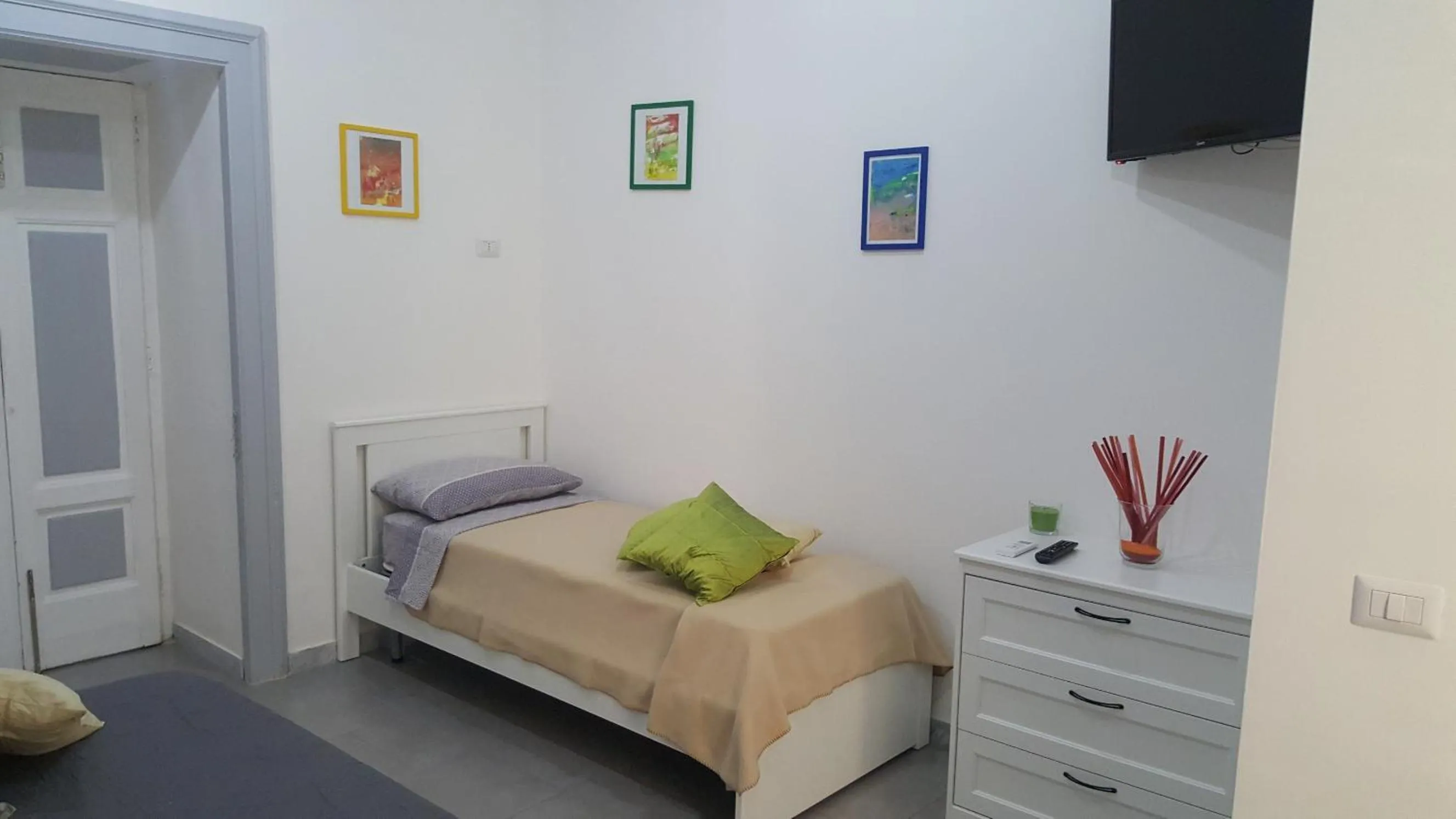 Bed in PARENTS' HOUSE