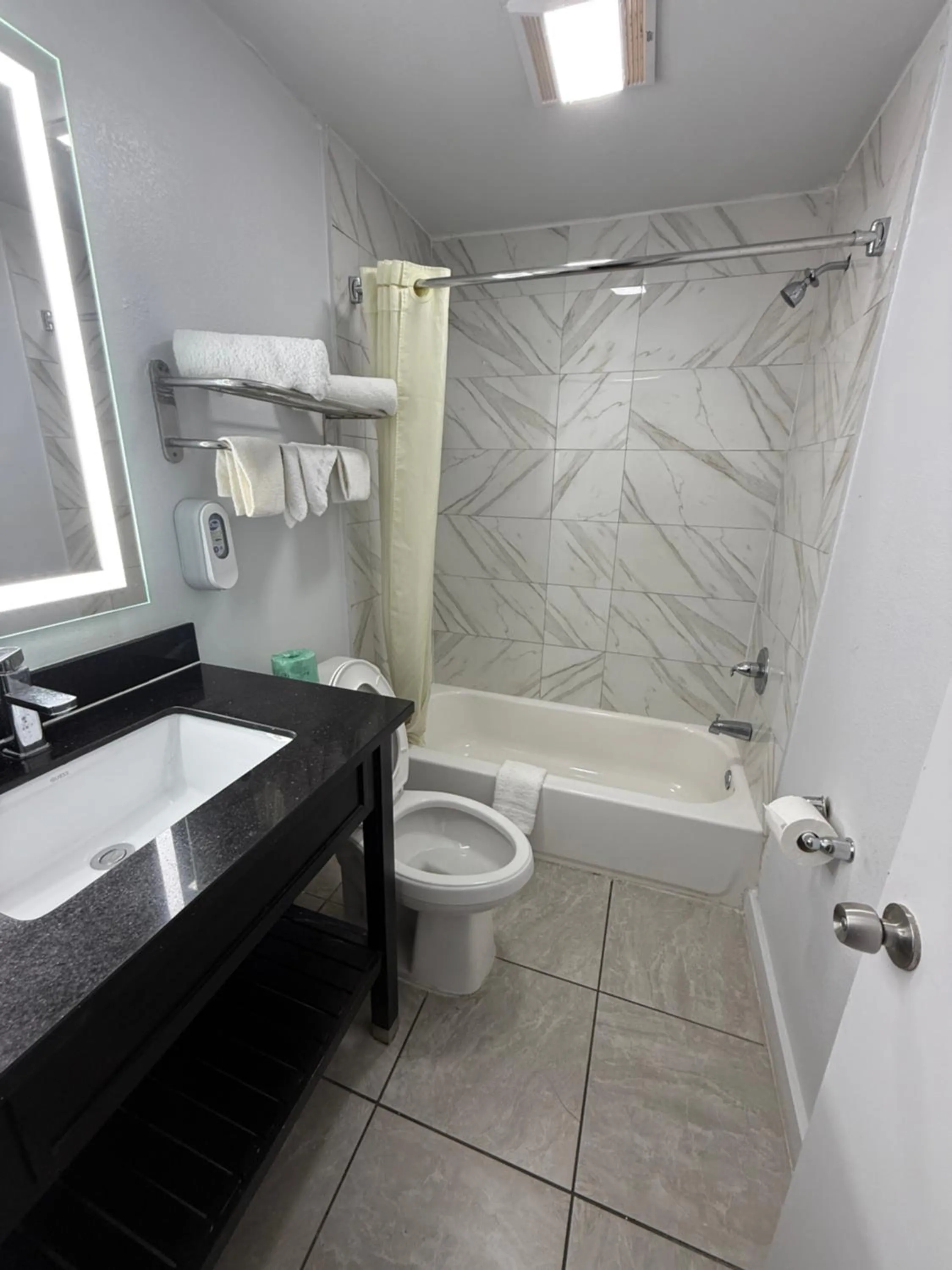 Shower in Blue Marlin Motel