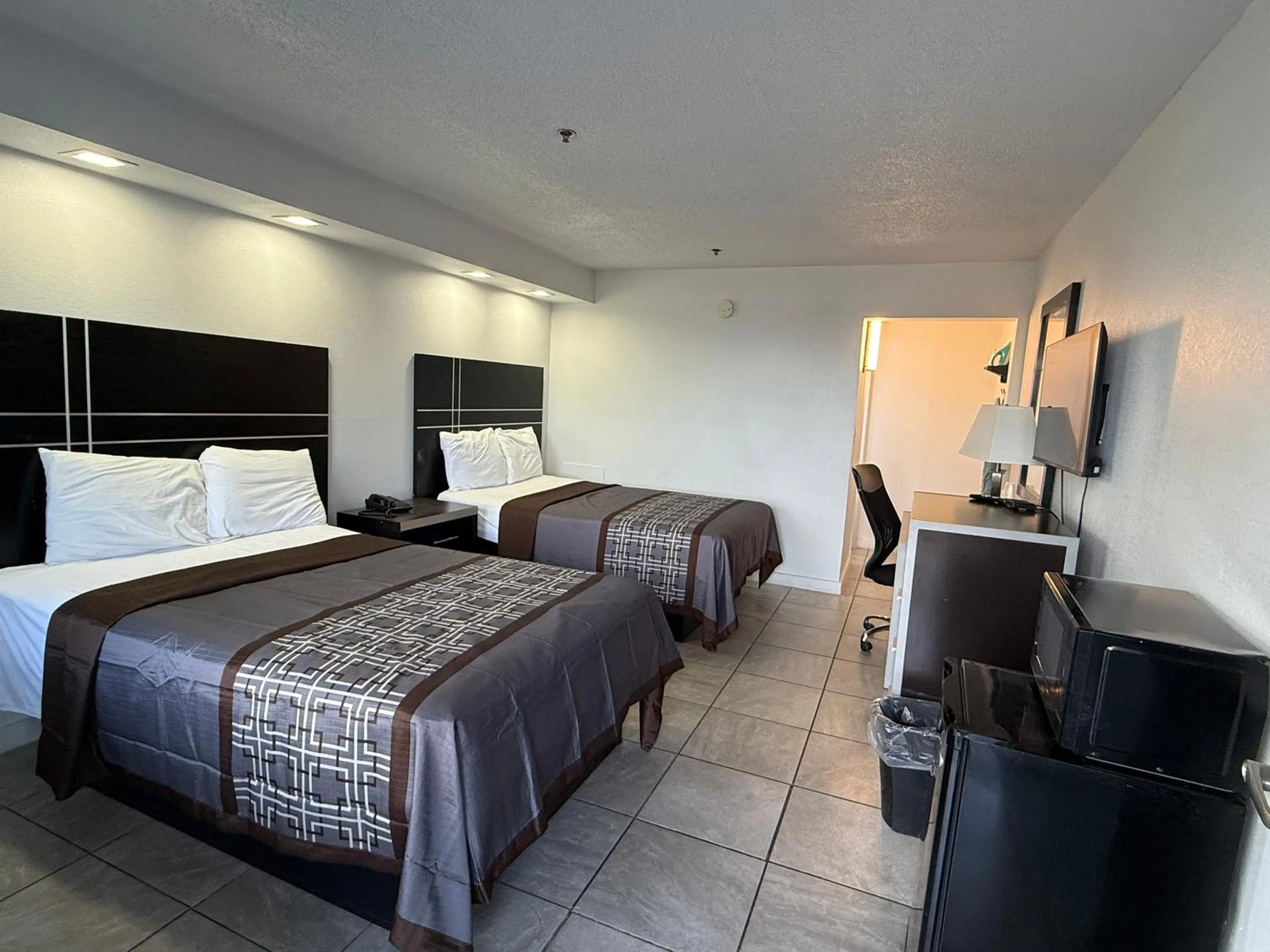 Decorative detail, Bed in Blue Marlin Motel