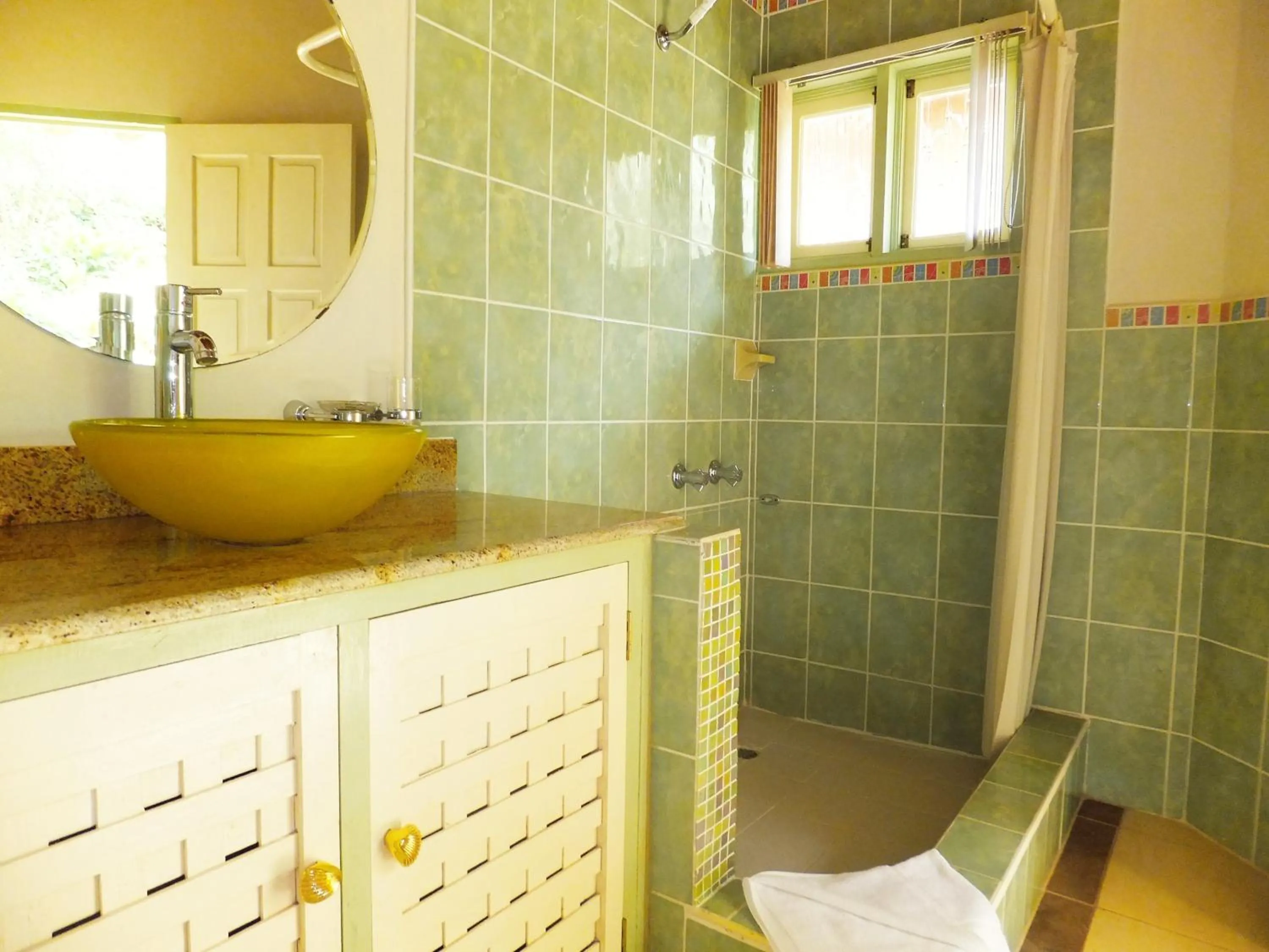 Bathroom in Pimento Lodge Resort