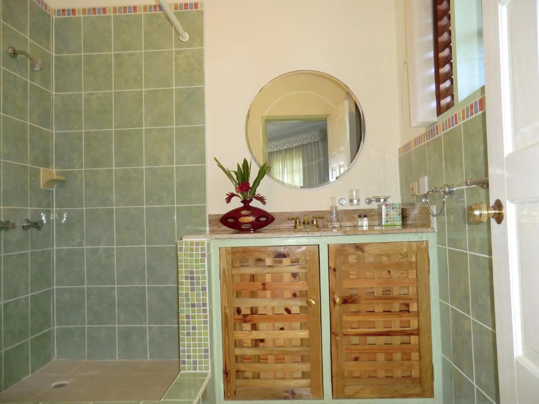 Bathroom in Pimento Lodge Resort