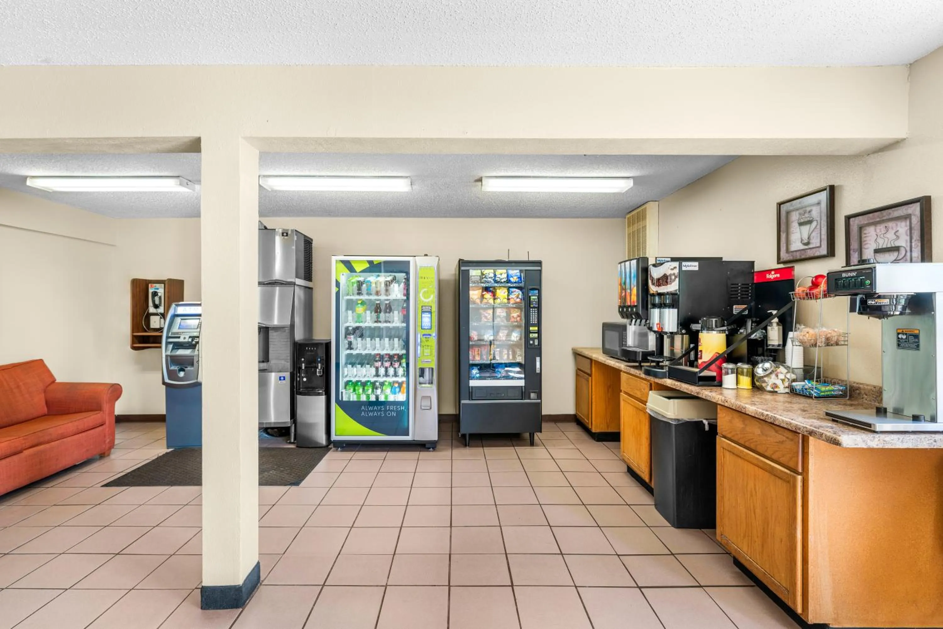 Coffee/tea facilities in Americas Best Value Inn Decatur