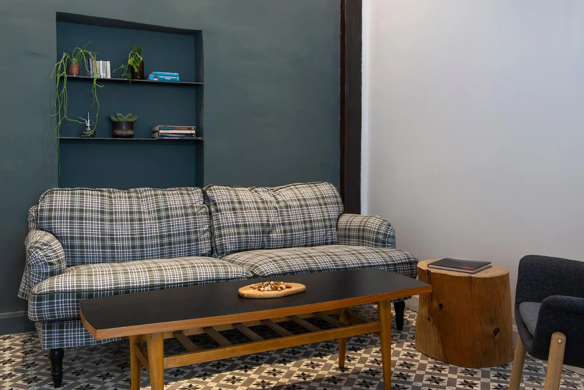 Seating area in Oliver