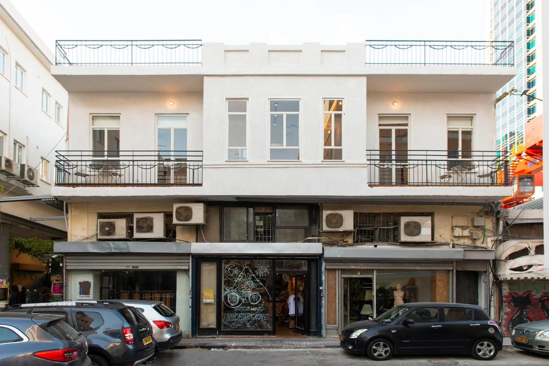 Property building in Oliver