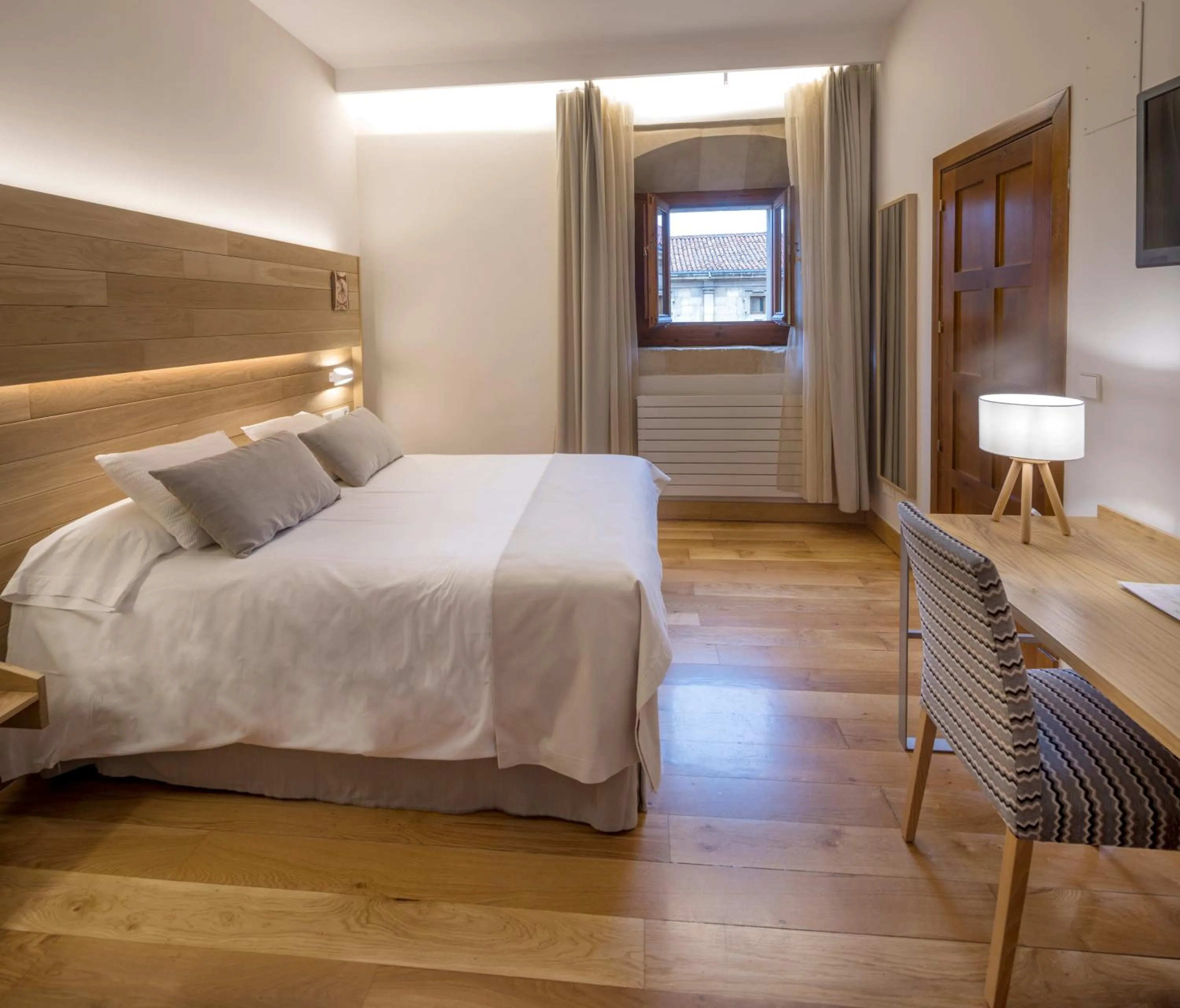 Bedroom, Bed in Hotel Real Colegiata San Isidoro