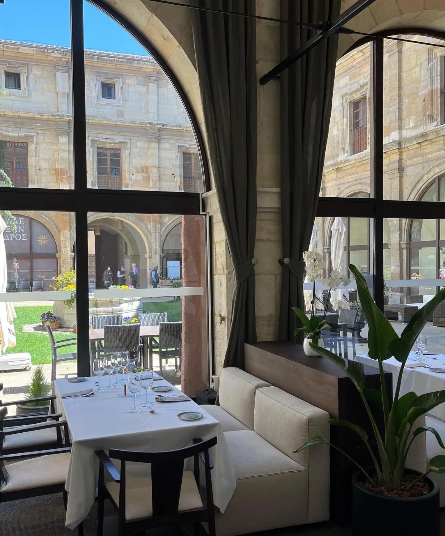 Restaurant/places to eat in Hotel Real Colegiata San Isidoro