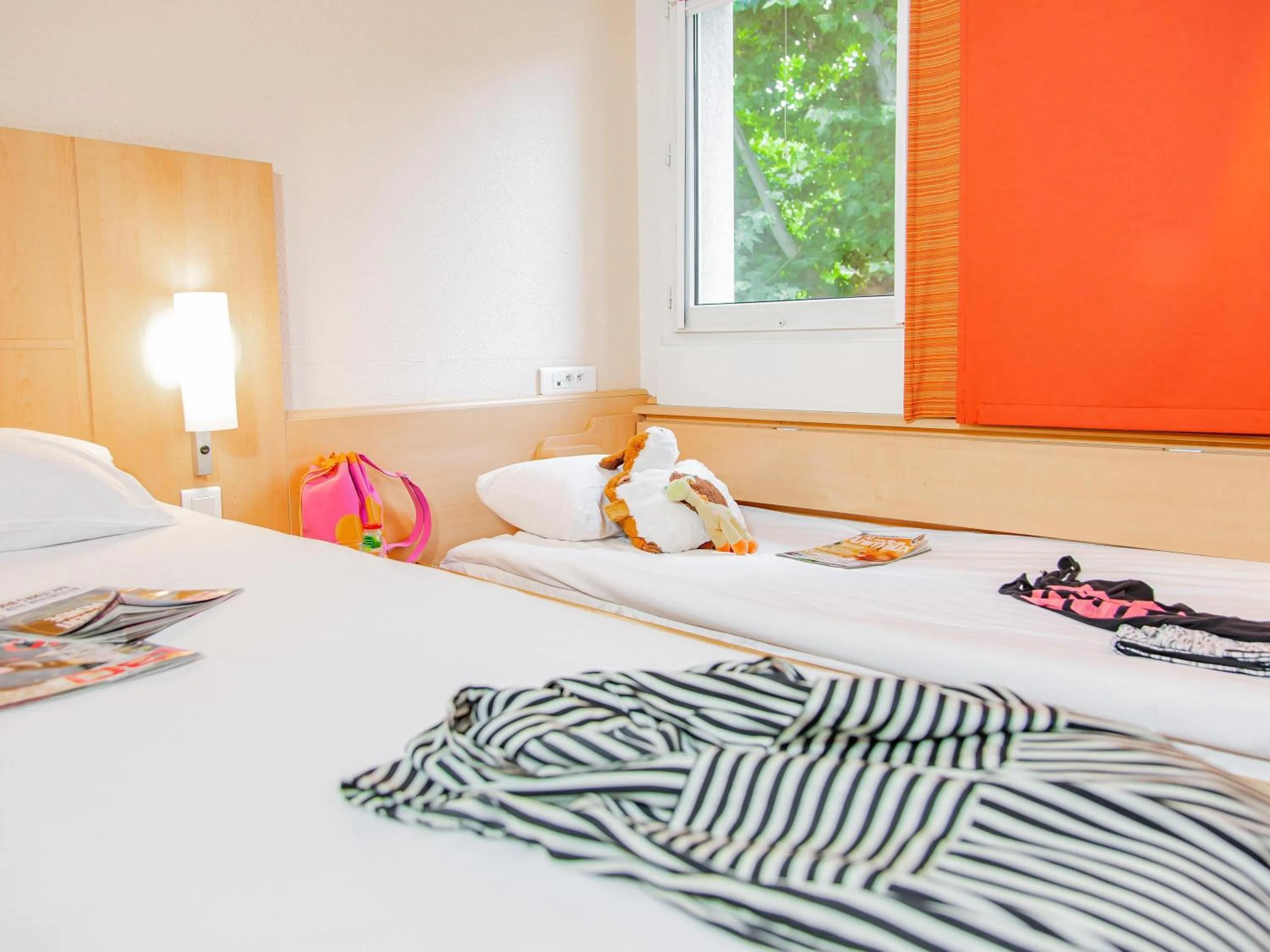 Bedroom, Bed in ibis Mulhouse Ile Napoleon