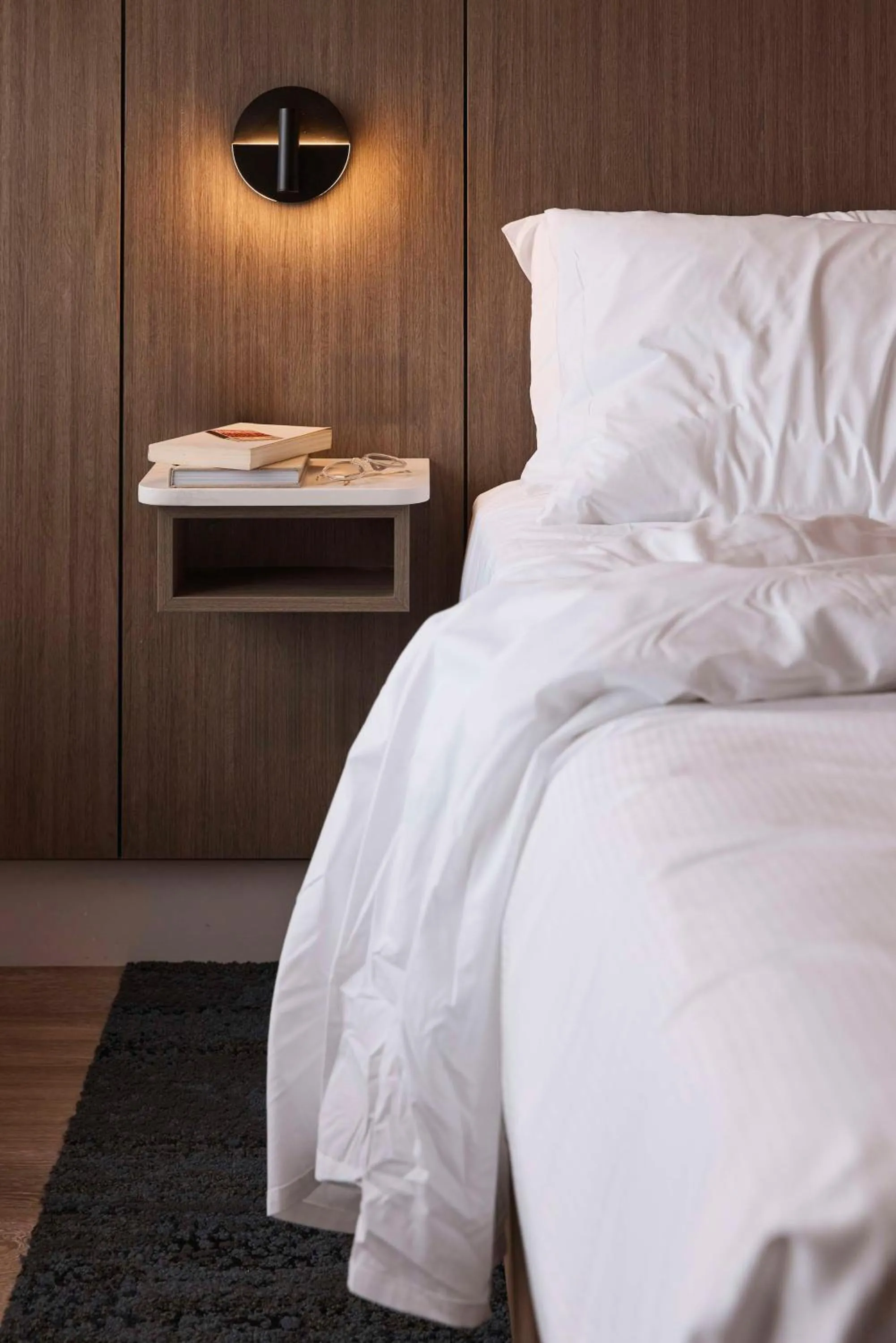 Bedroom, Bed in Rydges North Sydney