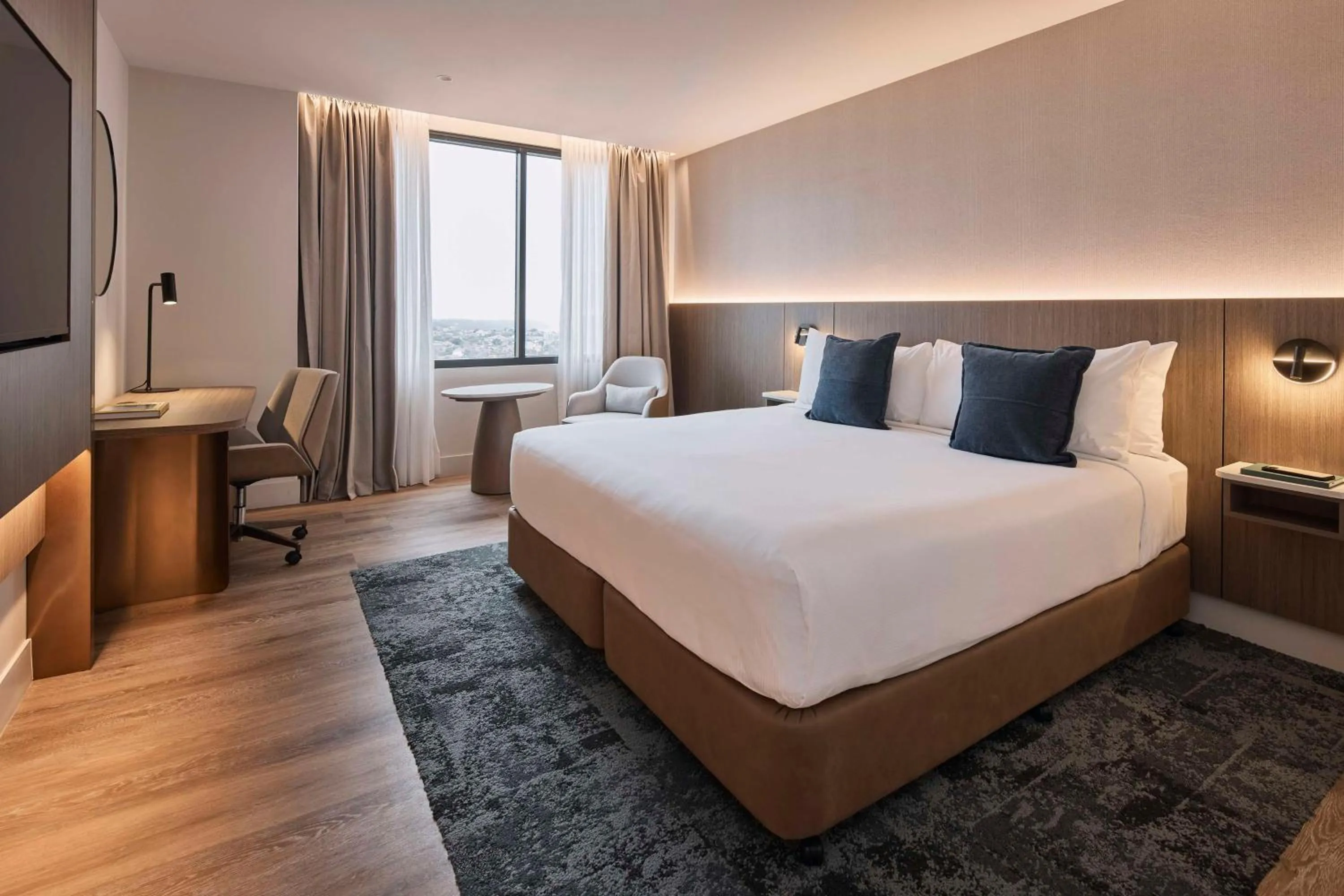 Bedroom, Bed in Rydges North Sydney