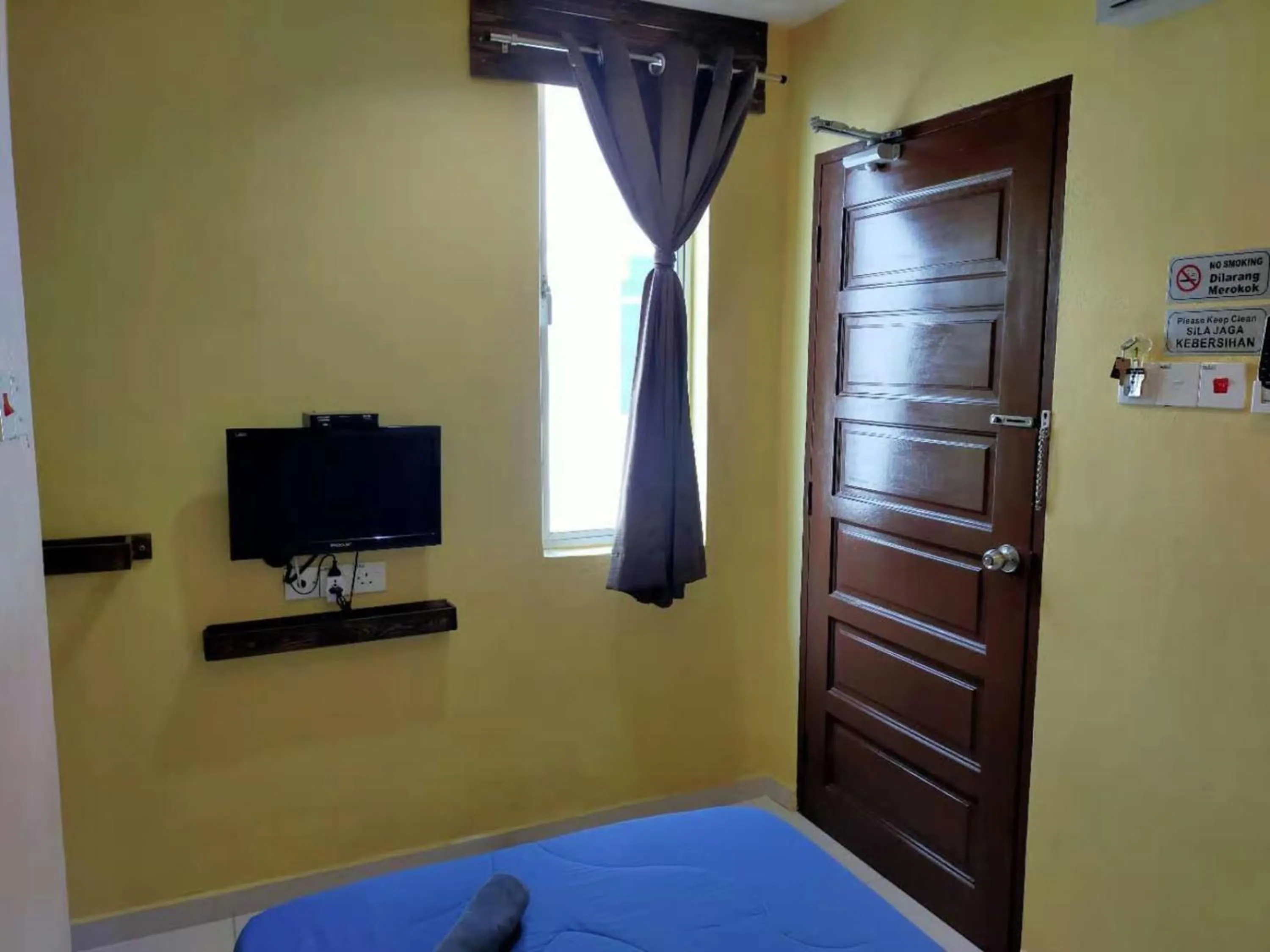 Photo of the whole room in CSH Motel Kuala Perlis Jetty