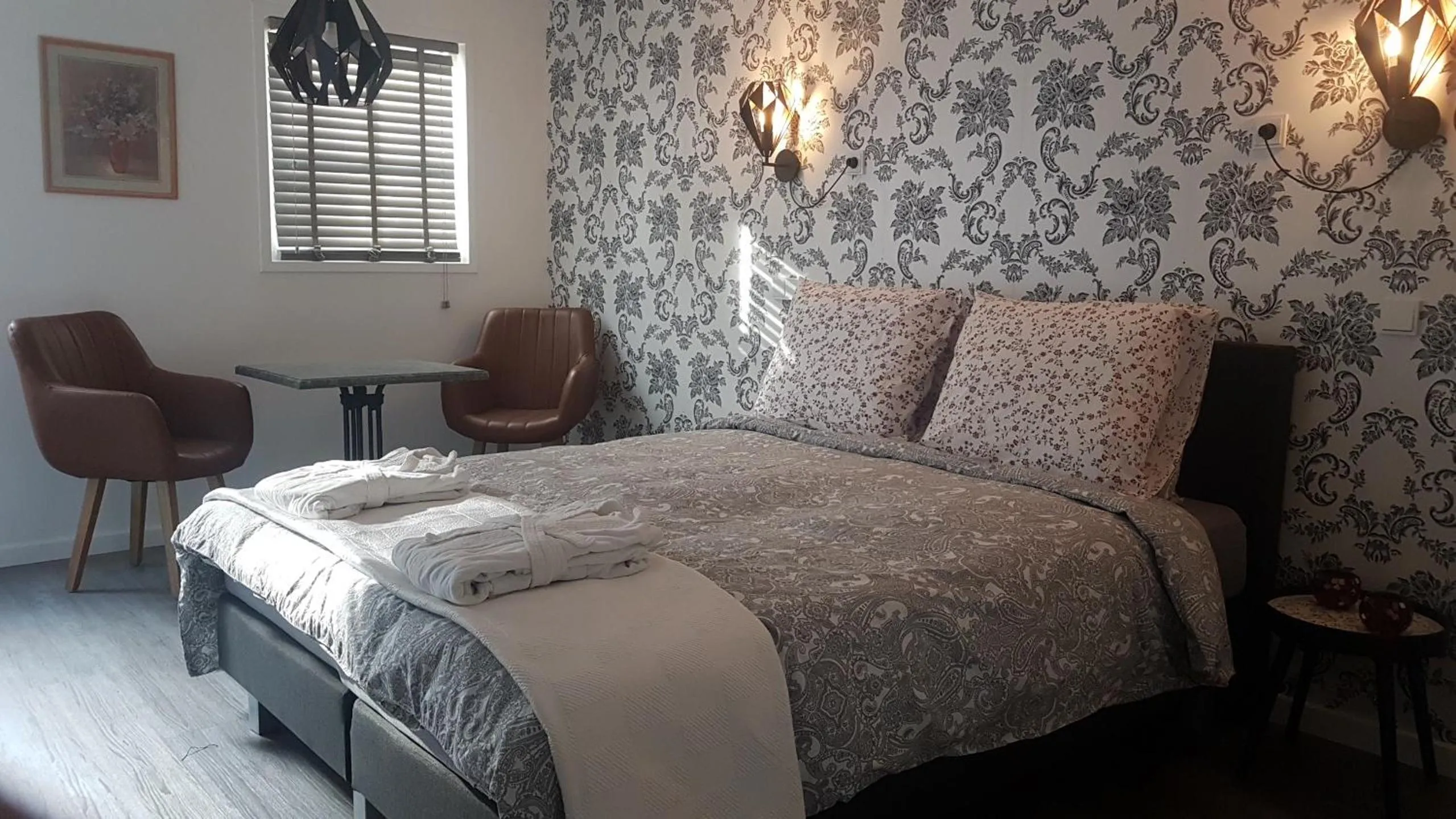 Photo of the whole room, Bed in B&B de Valkenhorst