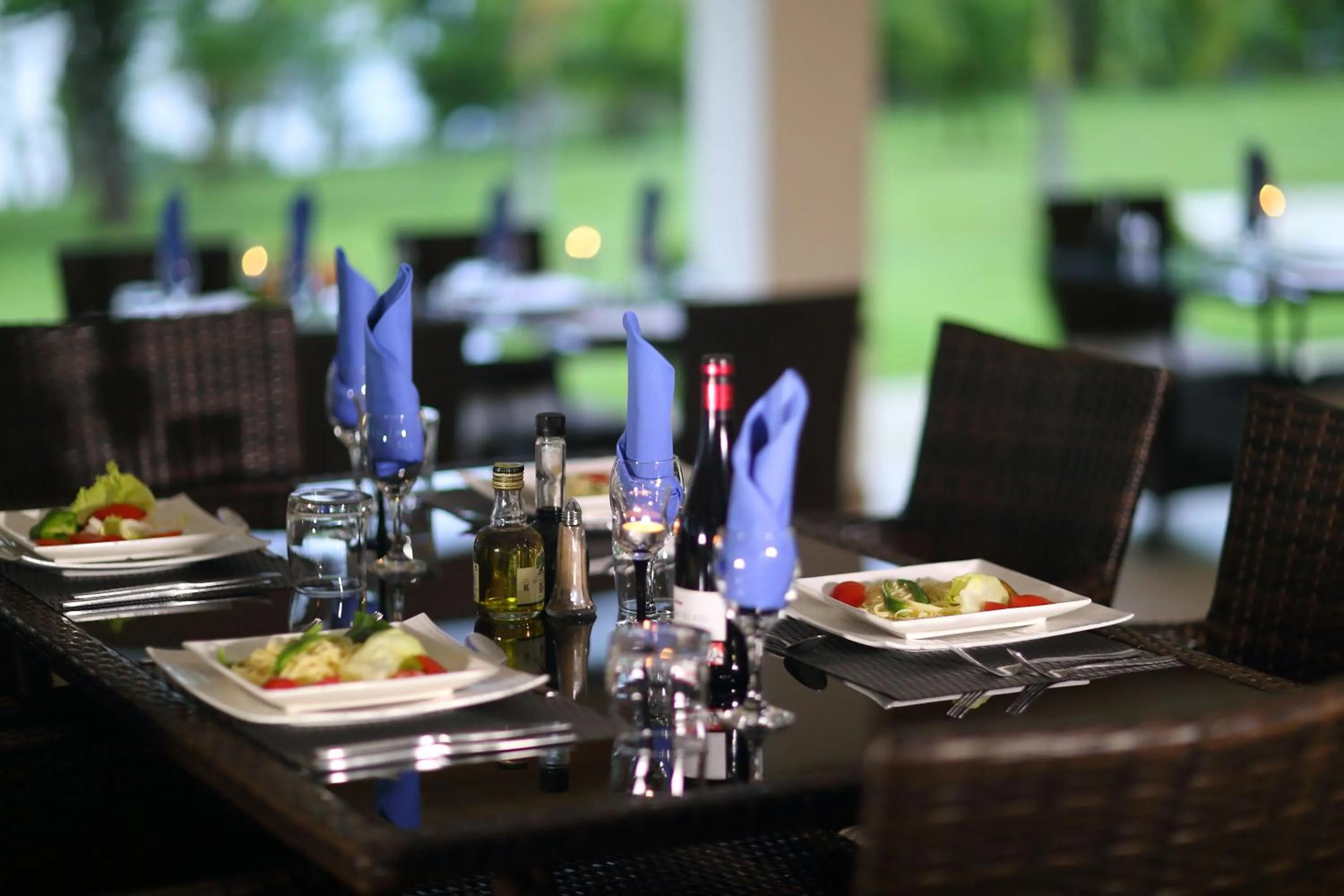 Restaurant/places to eat in Bocas del Mar