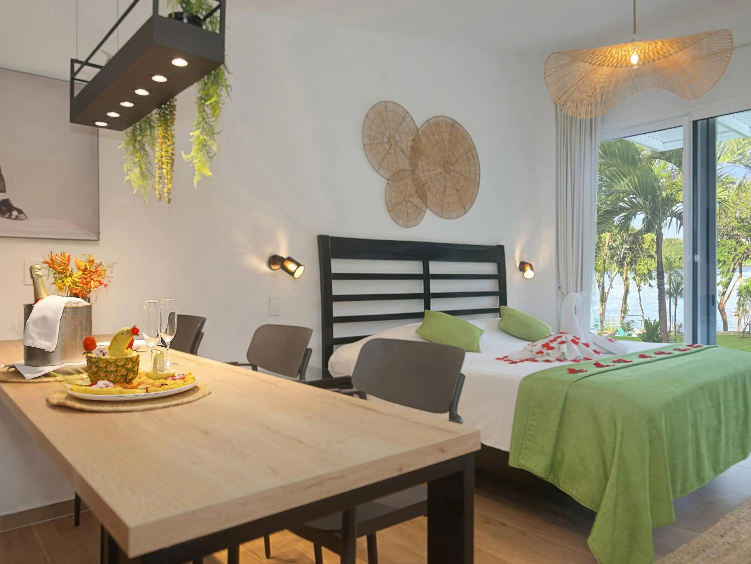 Photo of the whole room, Bed in Bocas del Mar