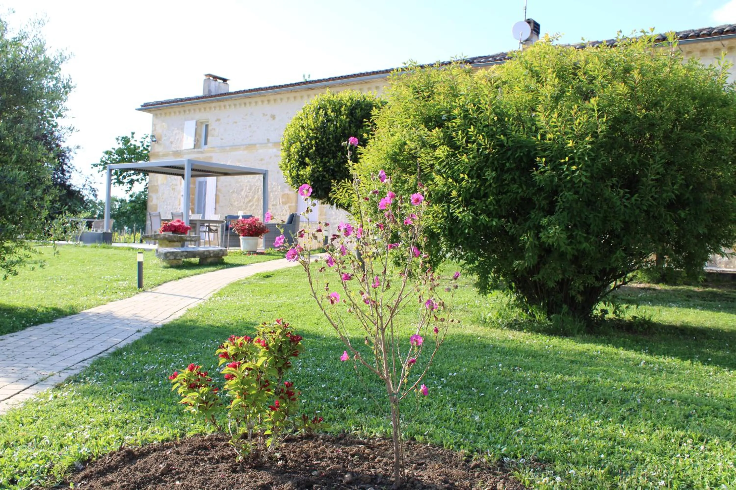 Property building in La Vigneraie de Laura