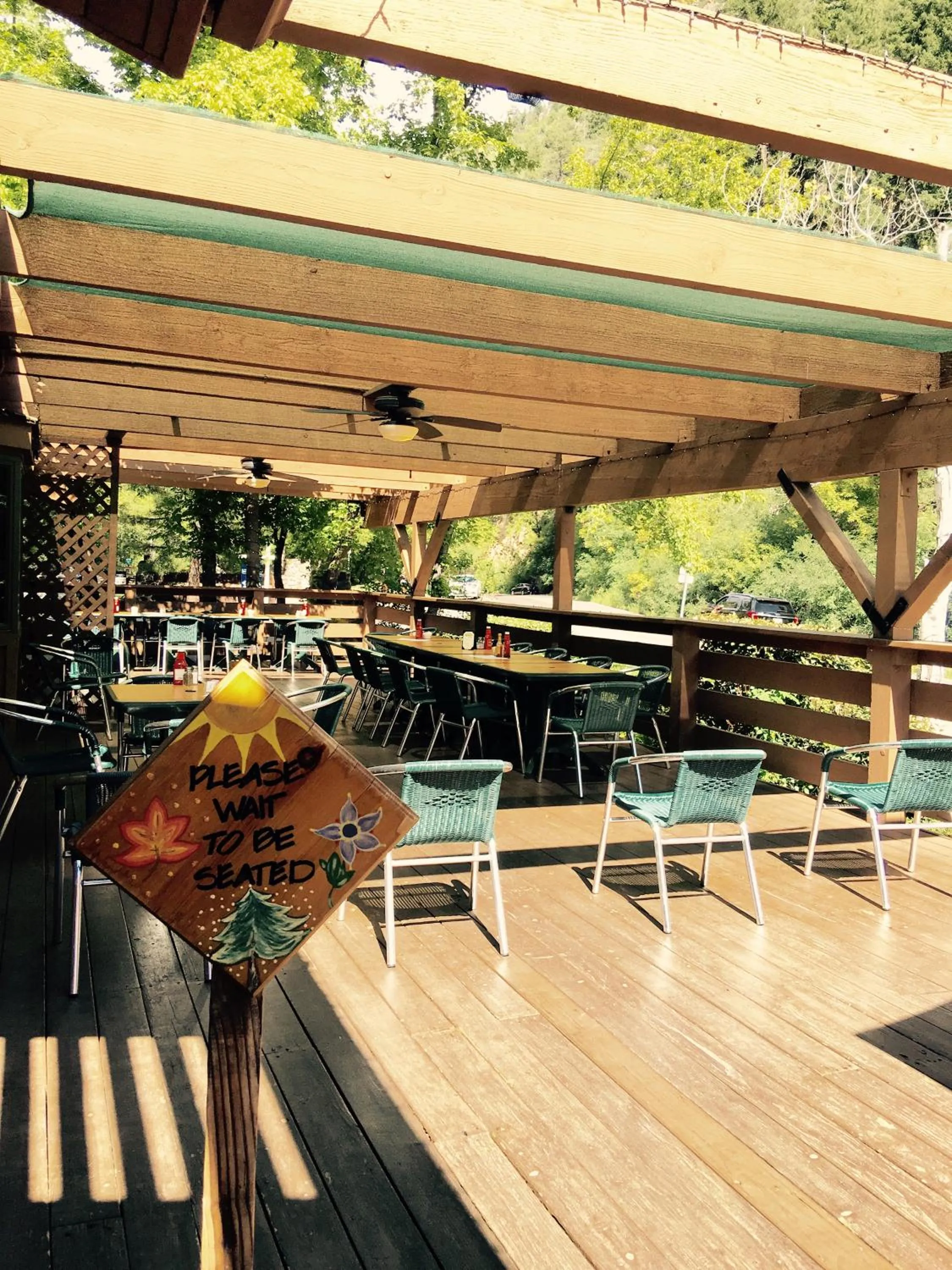 Restaurant/places to eat in Junipine Resort