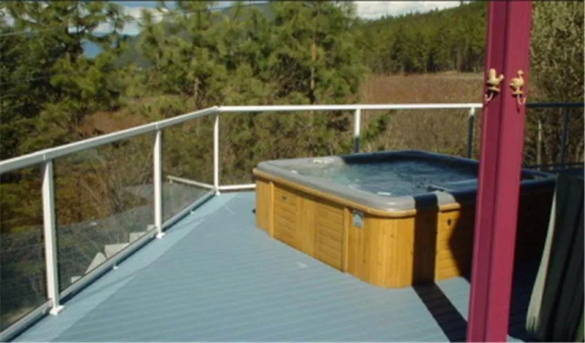 Patio in Eagle's Nest B&B