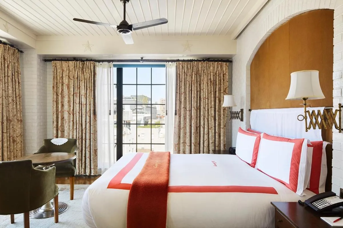 Deluxe King Room in The Bowery Hotel