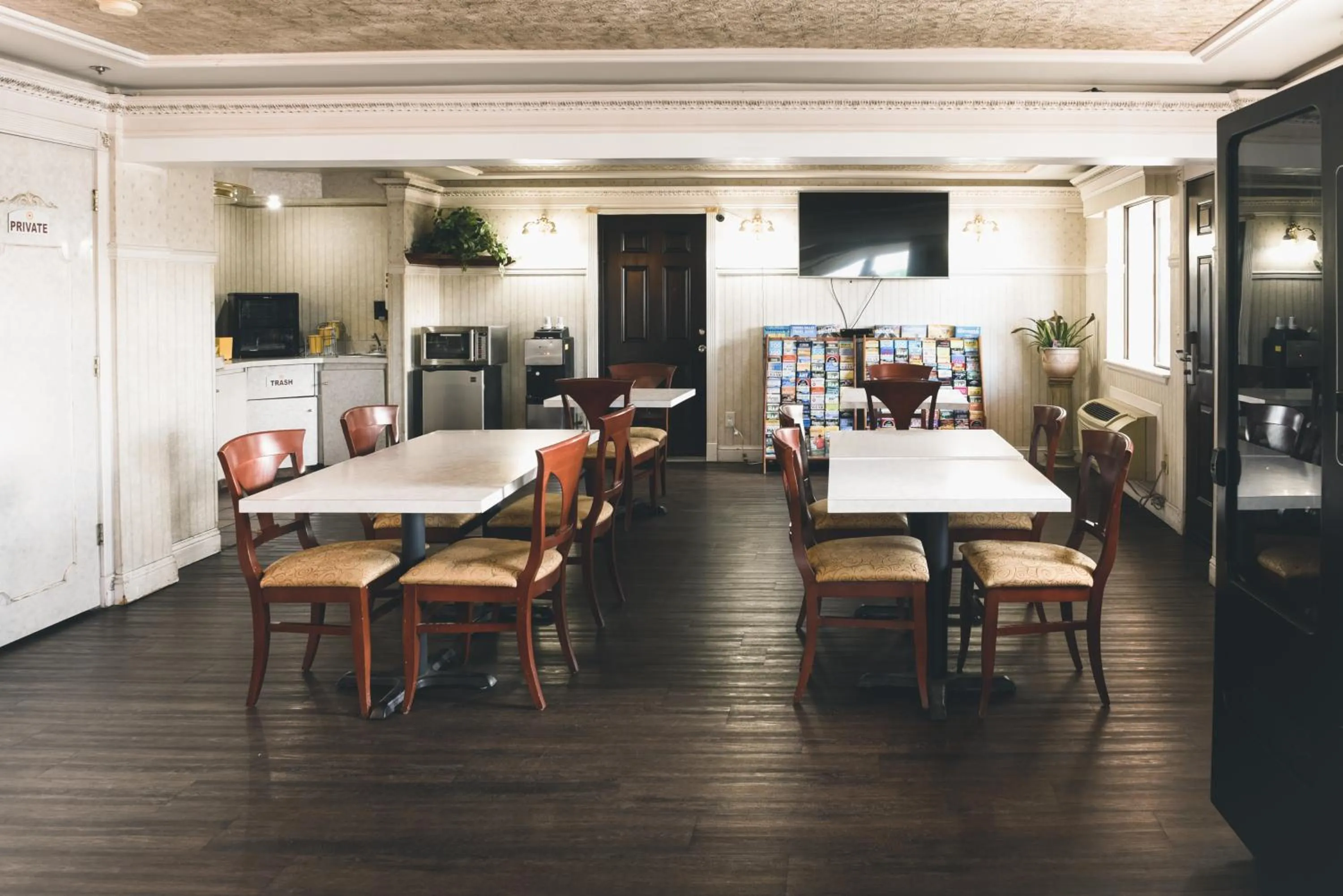 Breakfast in Niwas Inn