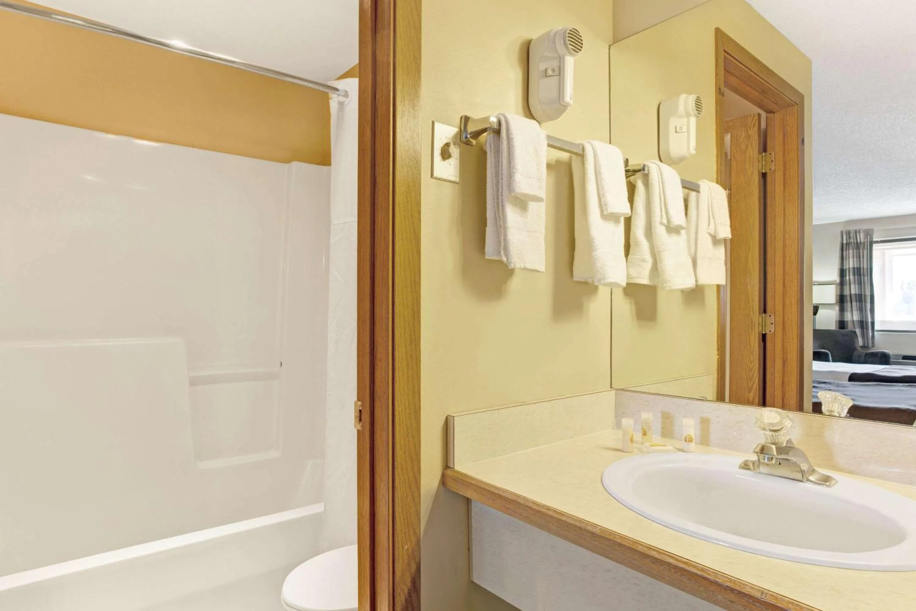 Bathroom in Niwas Inn