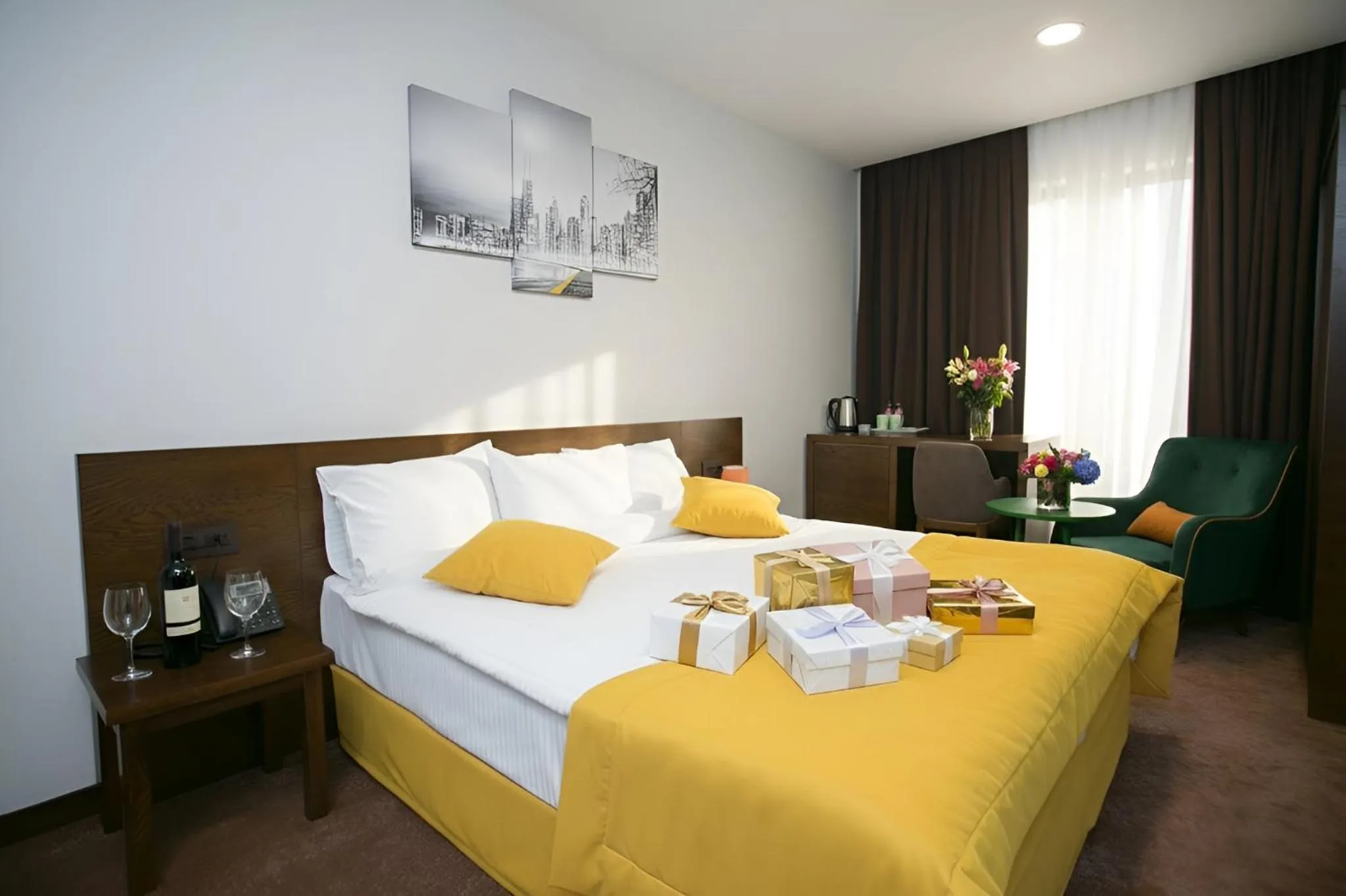 Photo of the whole room, Bed in Da Vinci Boutique Hotel