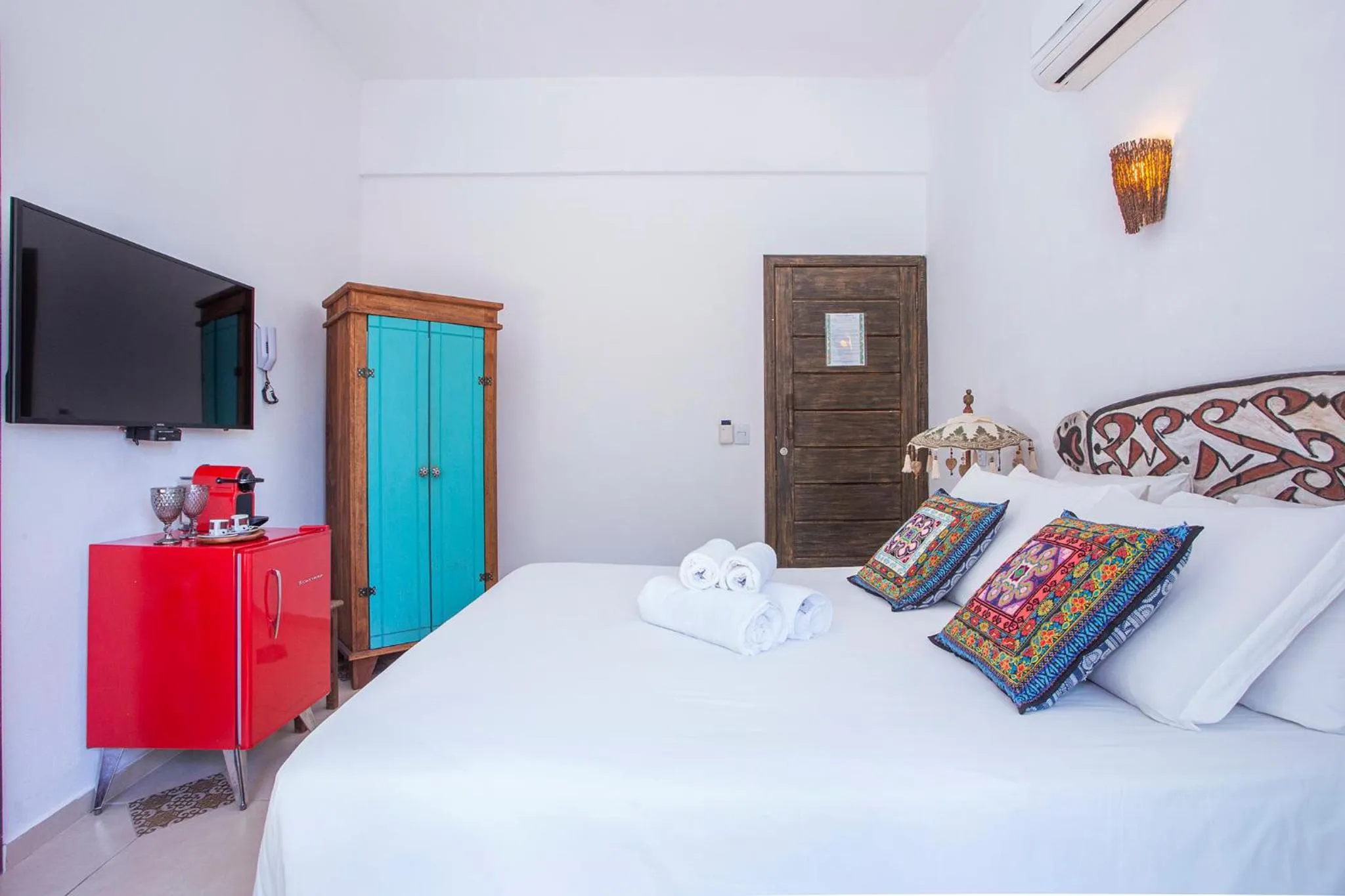 Photo of the whole room, Bed in Hotel Vila Kebaya