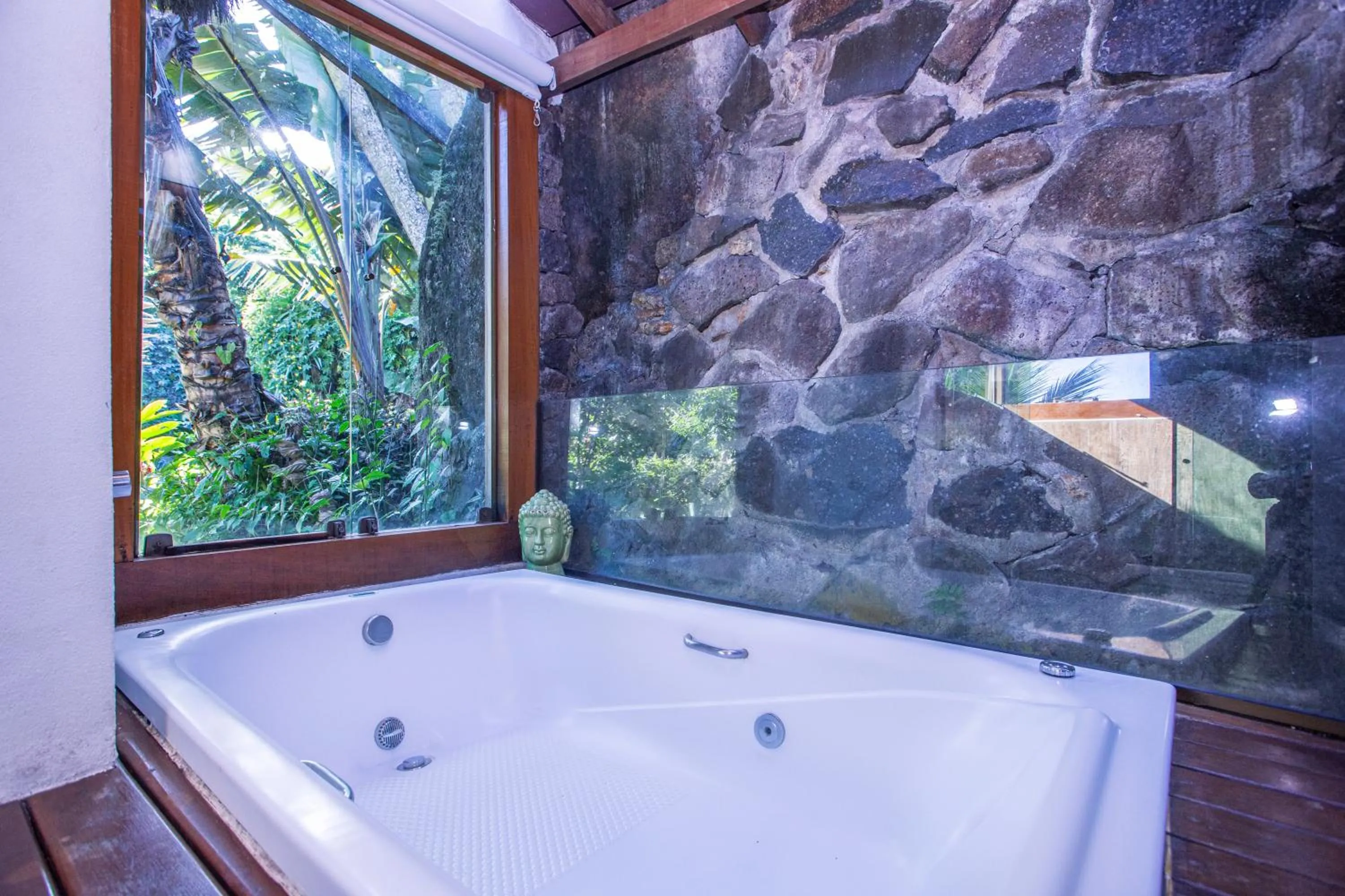 Hot Tub in Hotel Vila Kebaya