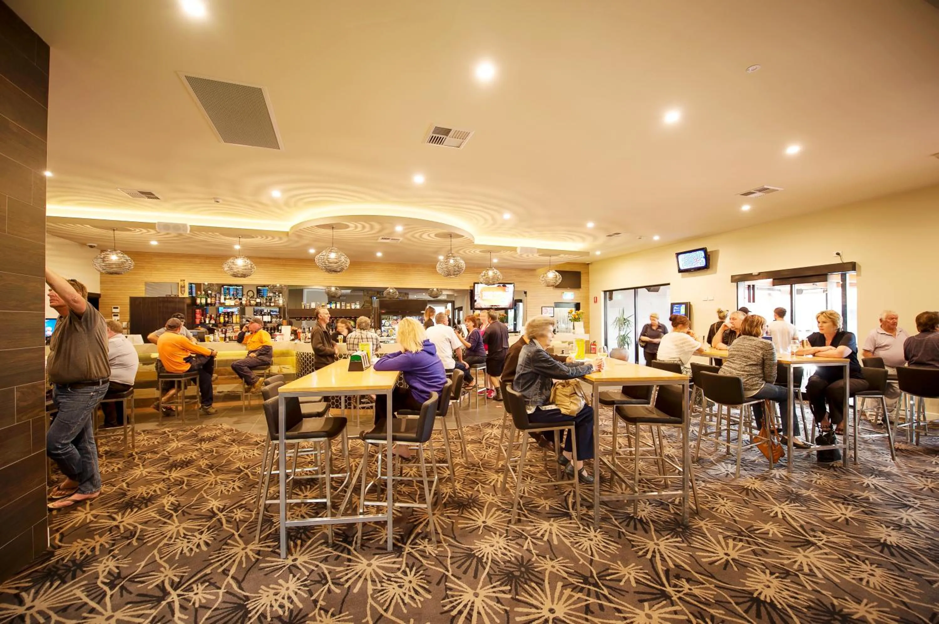 Lounge or bar in Vine Inn Barossa