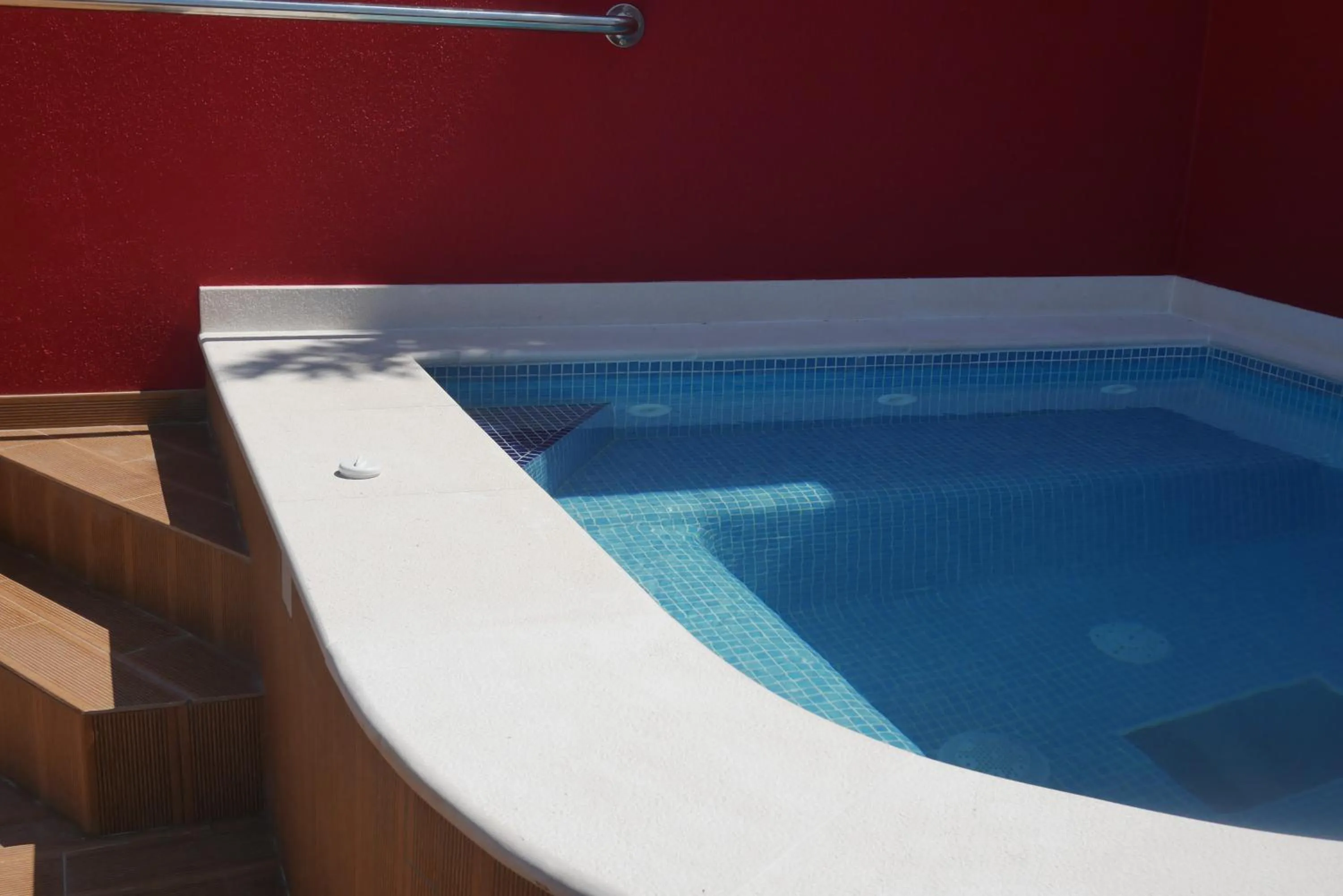 Hot Tub in Villa 3 Caparica - Lisbon Gay Beach Resort