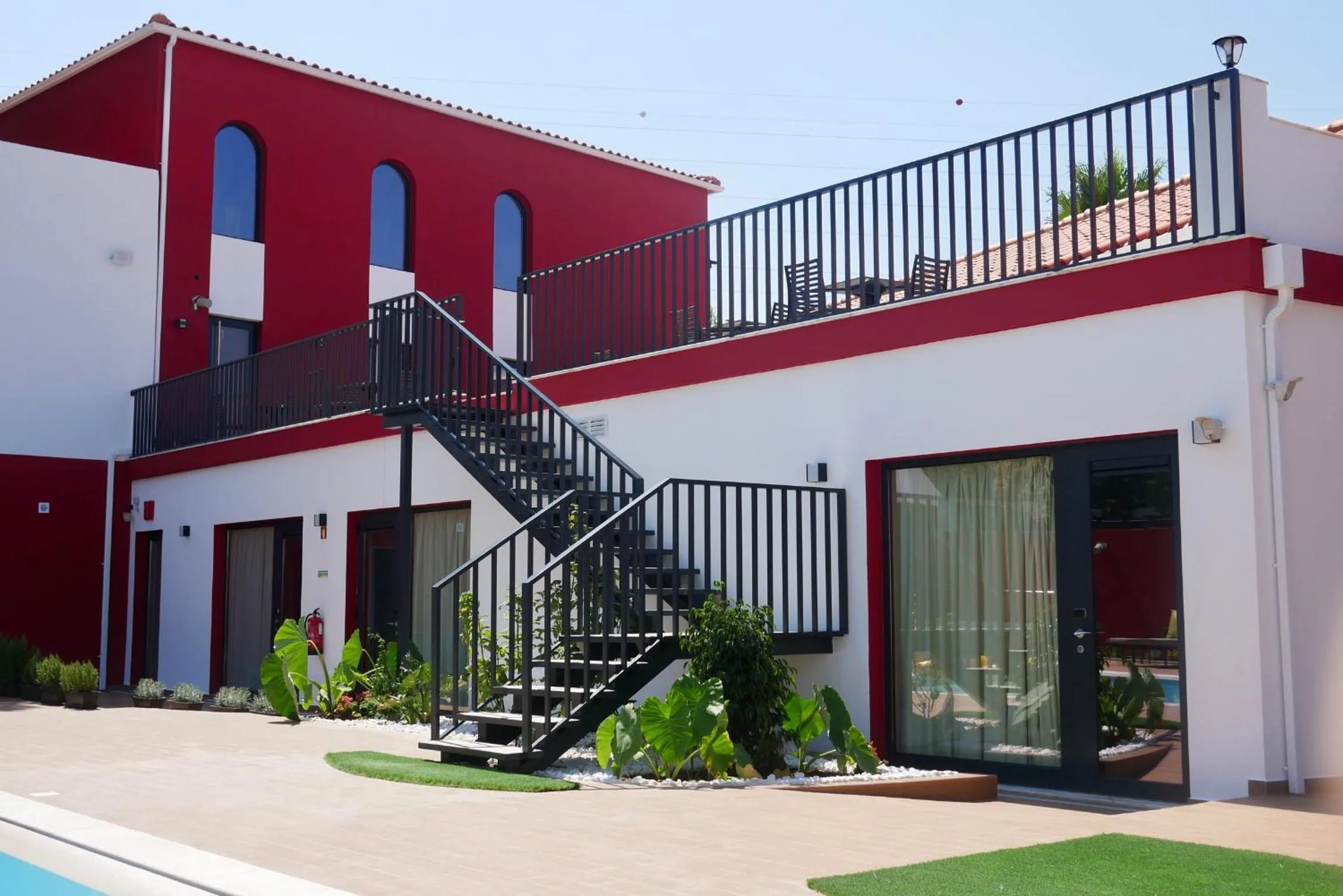 Property building in Villa 3 Caparica - Lisbon Gay Beach Resort