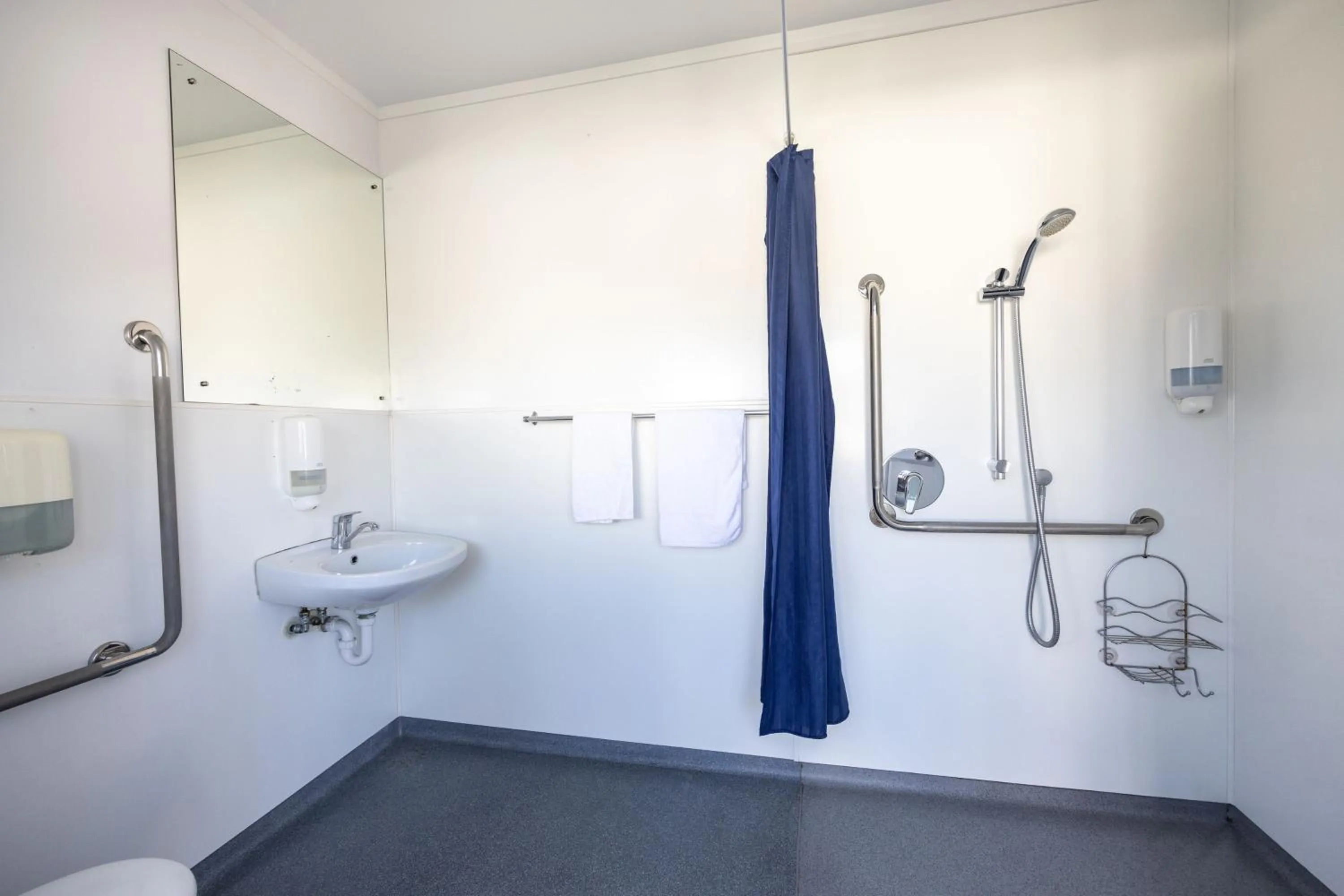 Bathroom in Haka House Taupo