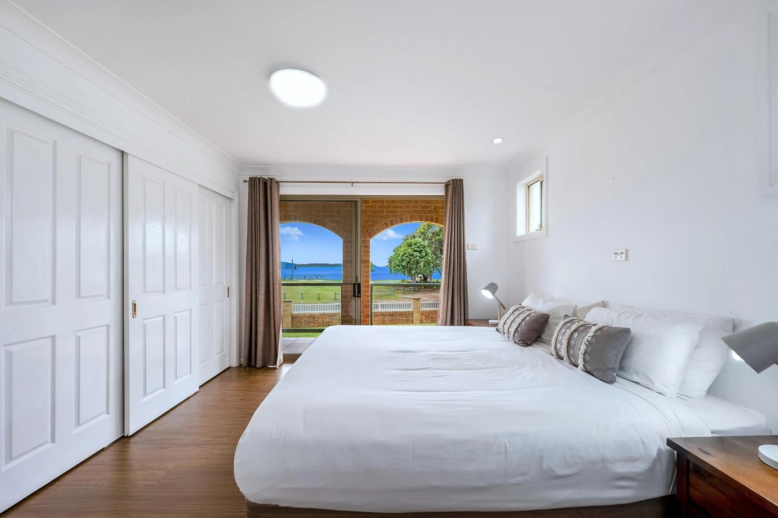 Photo of the whole room, Bed in South Coast Retreat