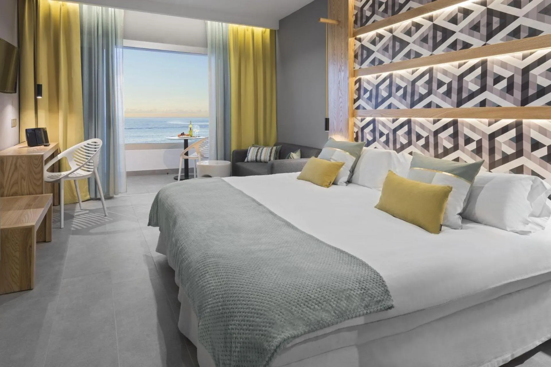 Photo of the whole room, Bed in Hotel Atlantic Mirage Suites & SPA - ADULTS ONLY