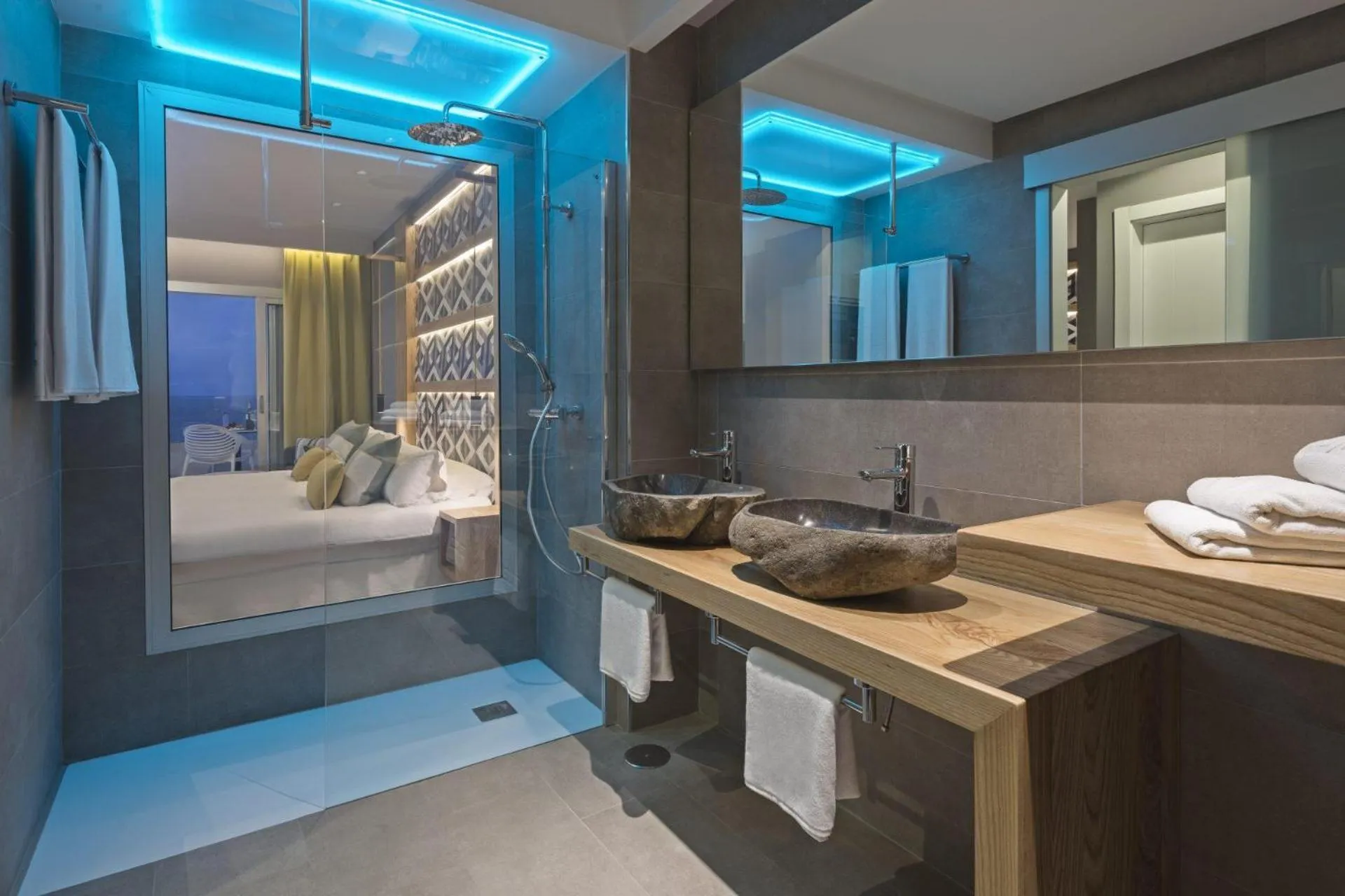 Bathroom, Bed in Hotel Atlantic Mirage Suites & SPA - ADULTS ONLY