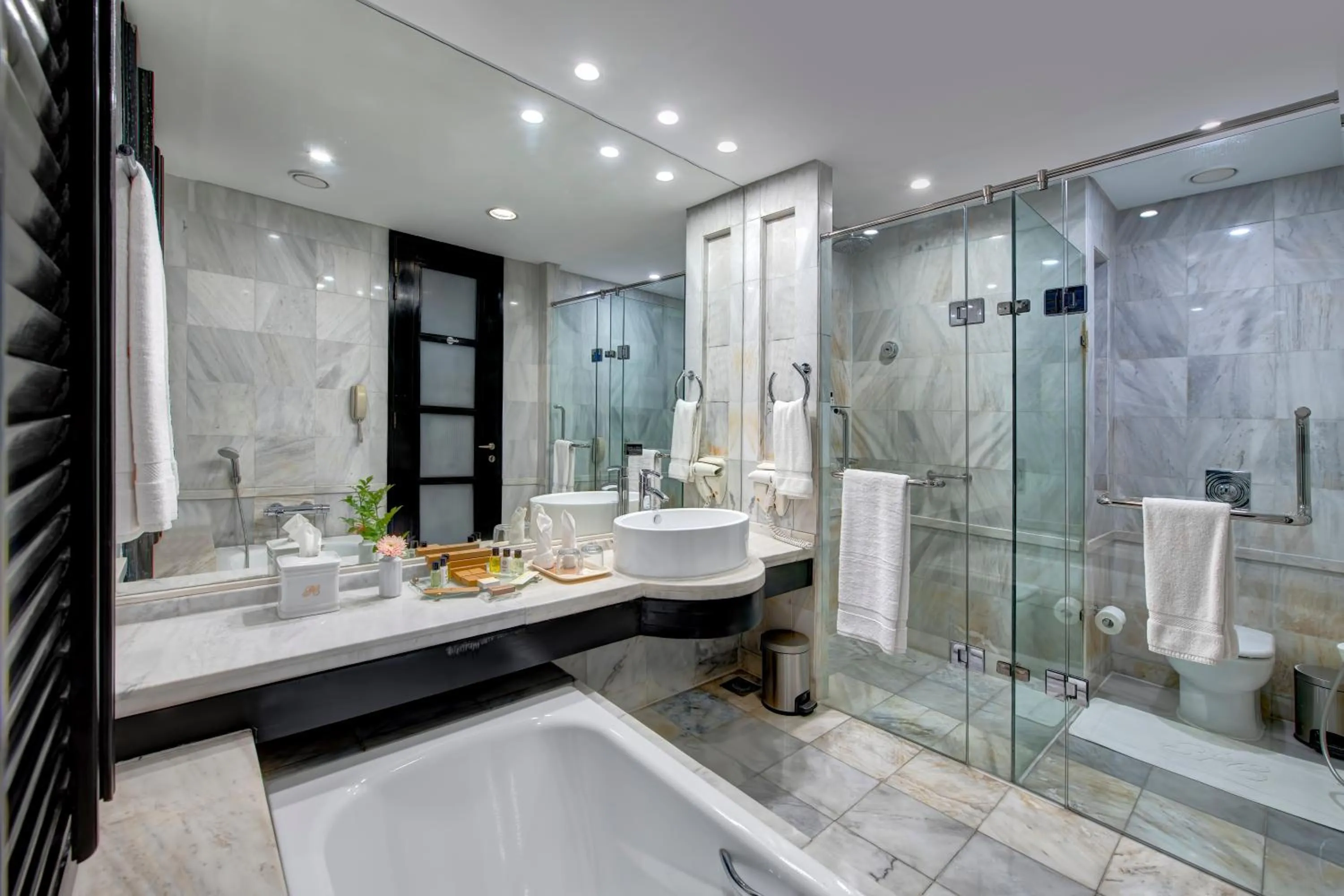 Bathroom in Pearl Continental Hotel, Muzaffarabad