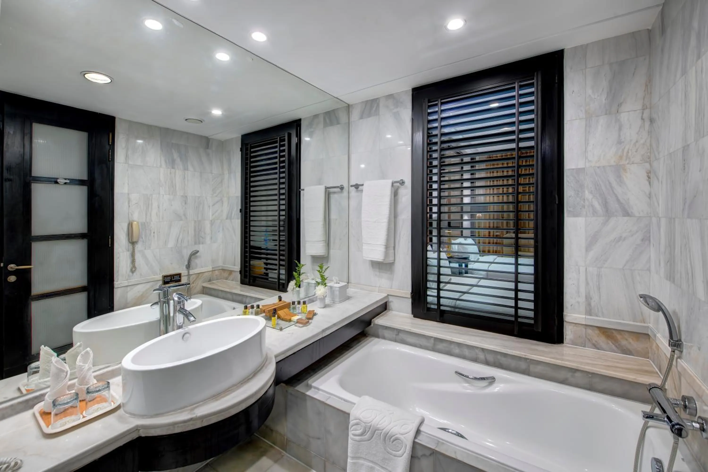 Bathroom in Pearl Continental Hotel, Muzaffarabad