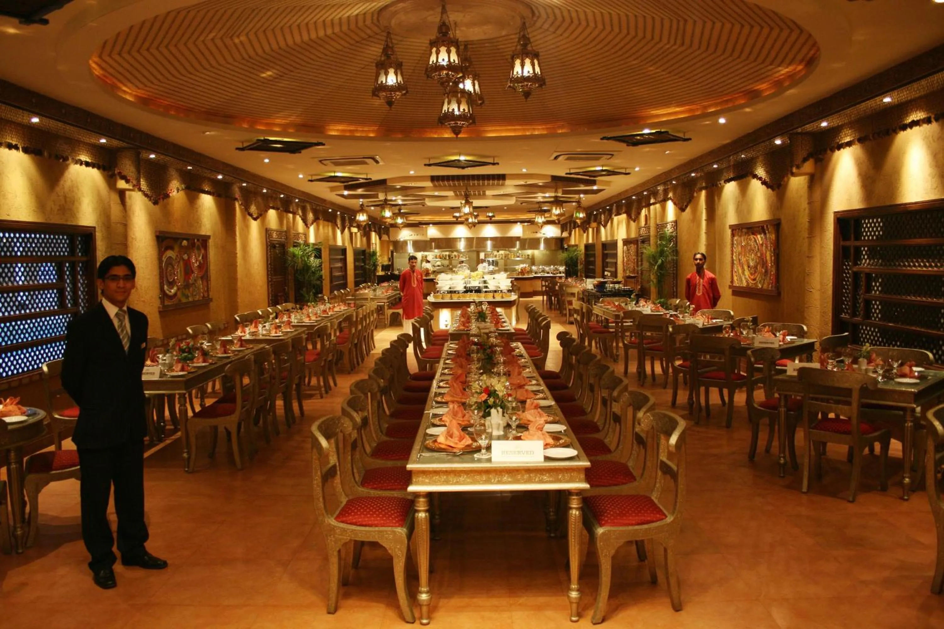 Restaurant/places to eat in Pearl Continental Hotel, Lahore