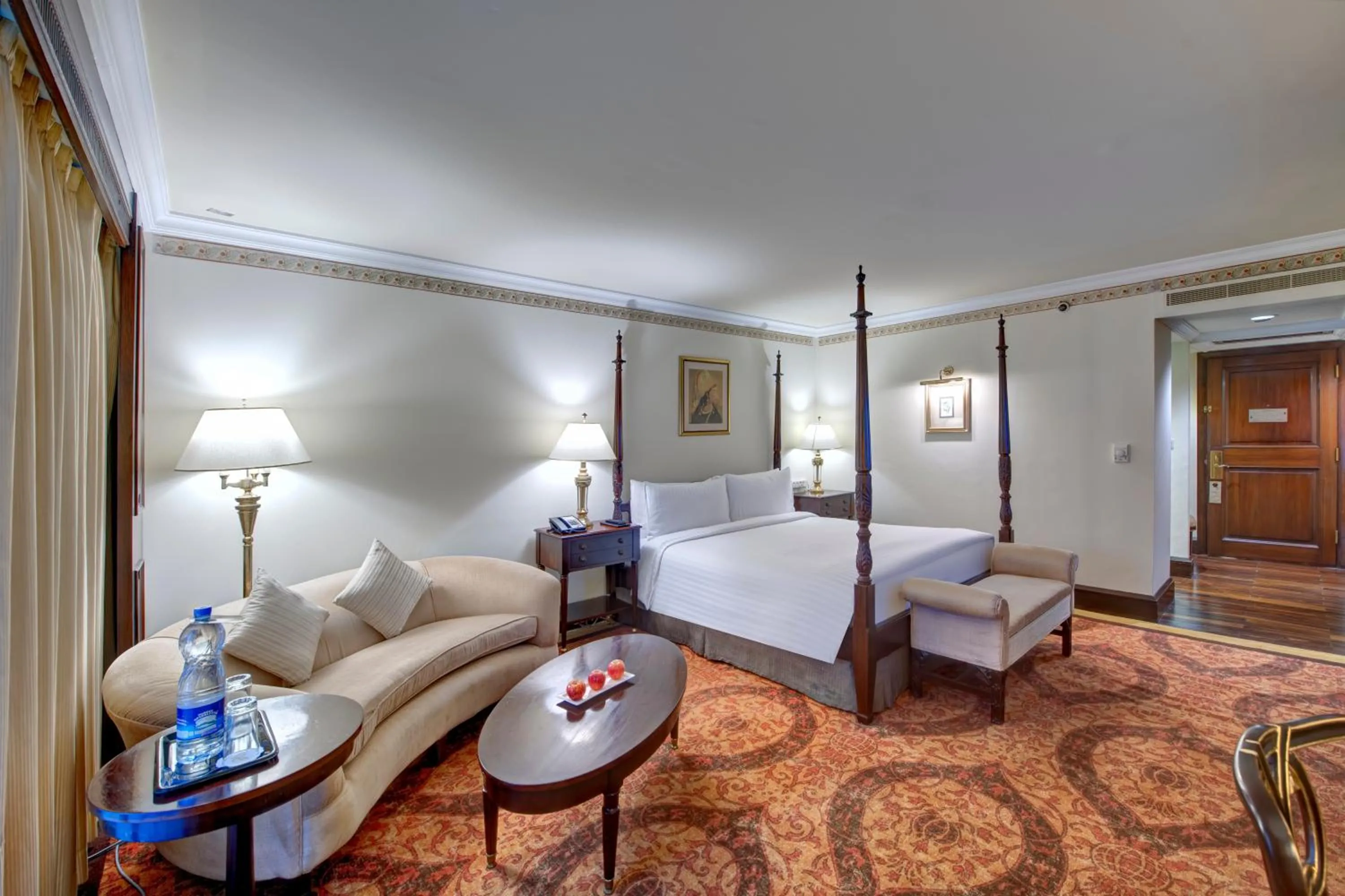 Bed in Pearl Continental Hotel, Lahore