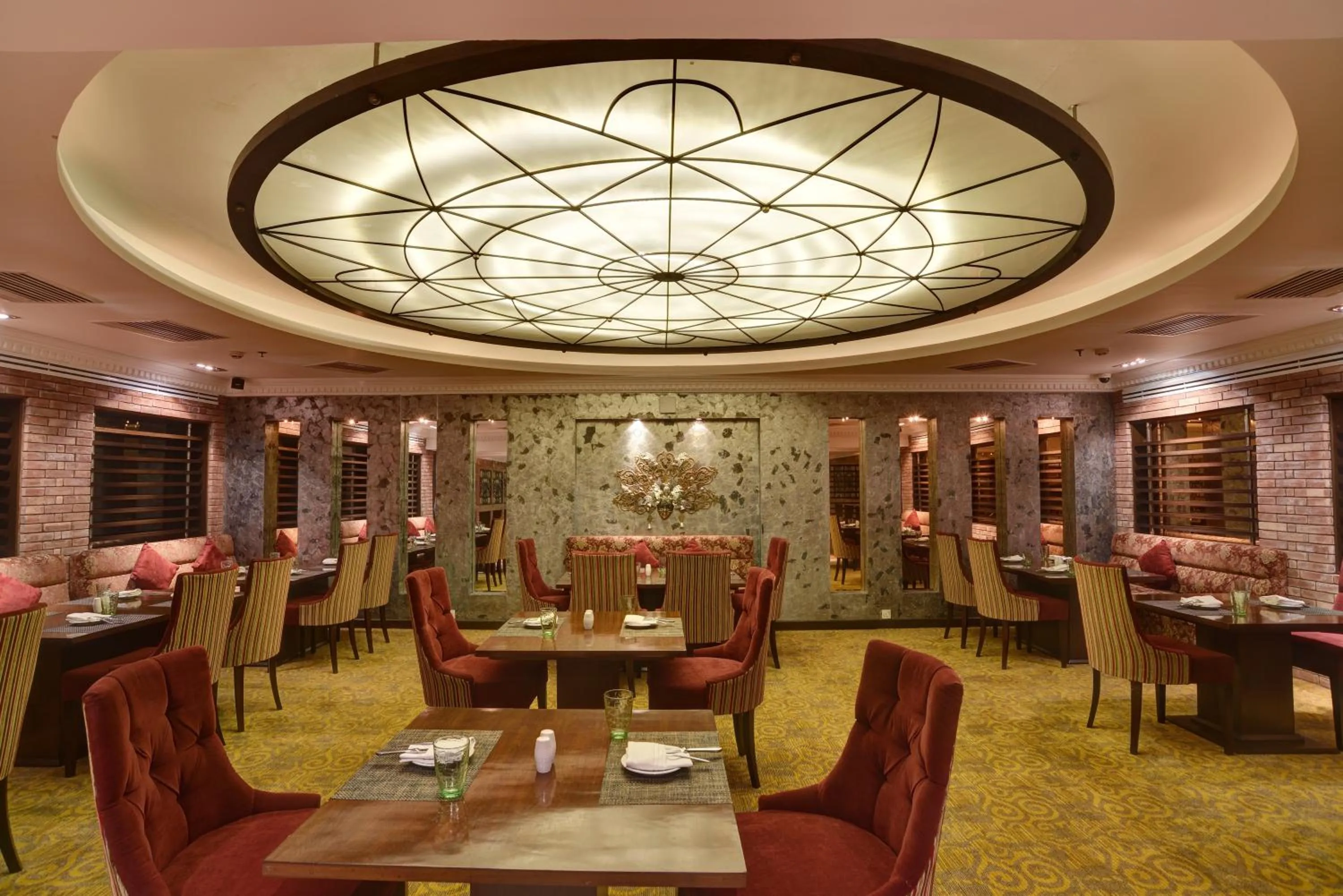 Restaurant/places to eat in Pearl Continental Hotel, Lahore