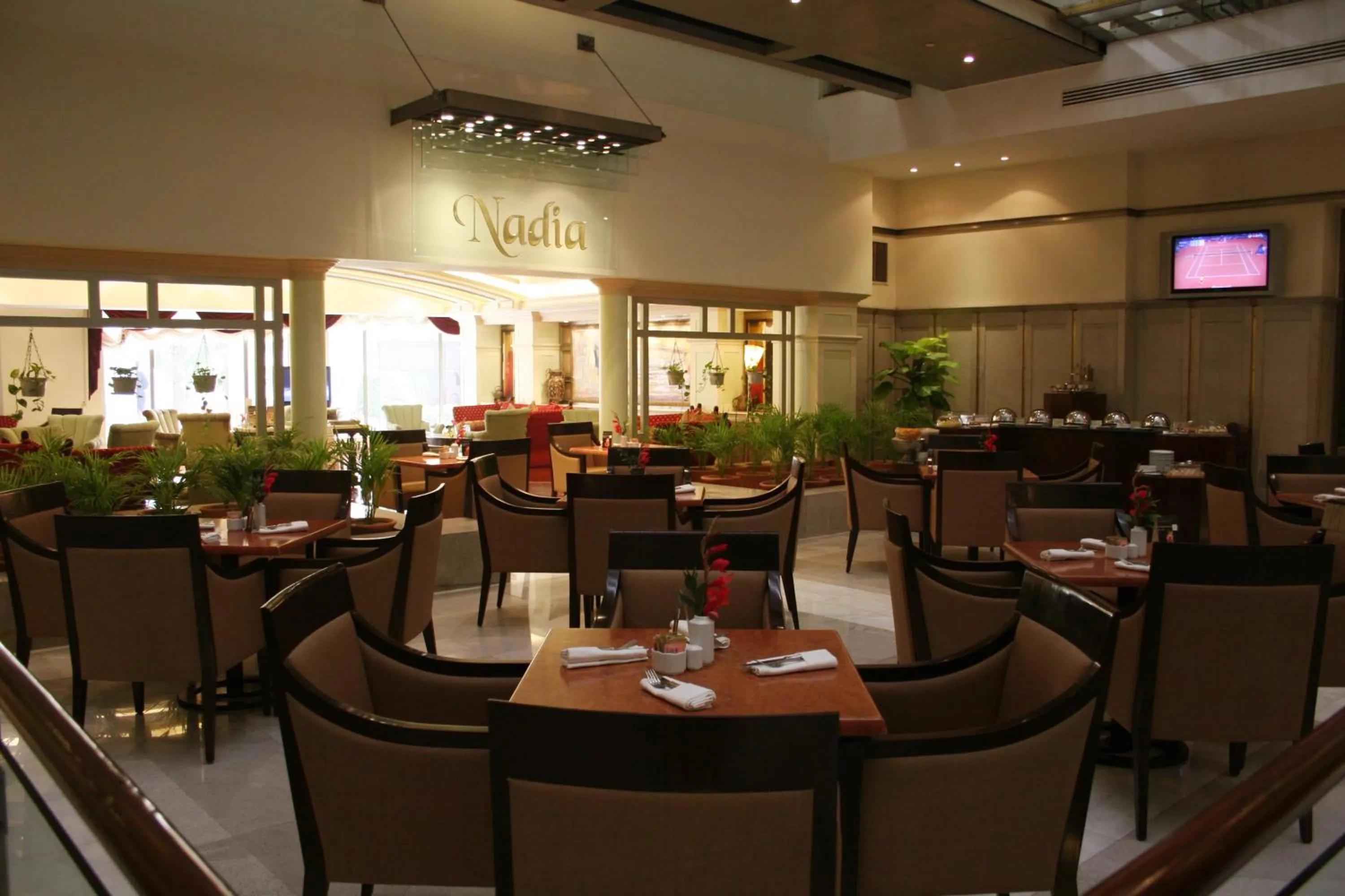 Restaurant/places to eat in Pearl Continental Hotel, Lahore